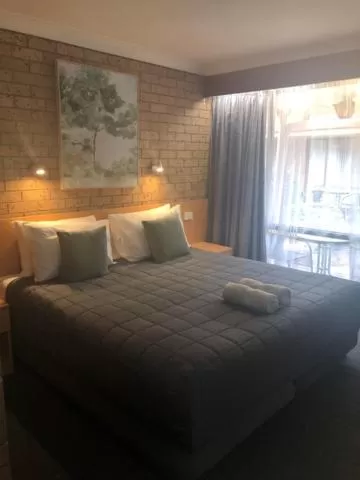 Bed in Muswellbrook Motor Inn
