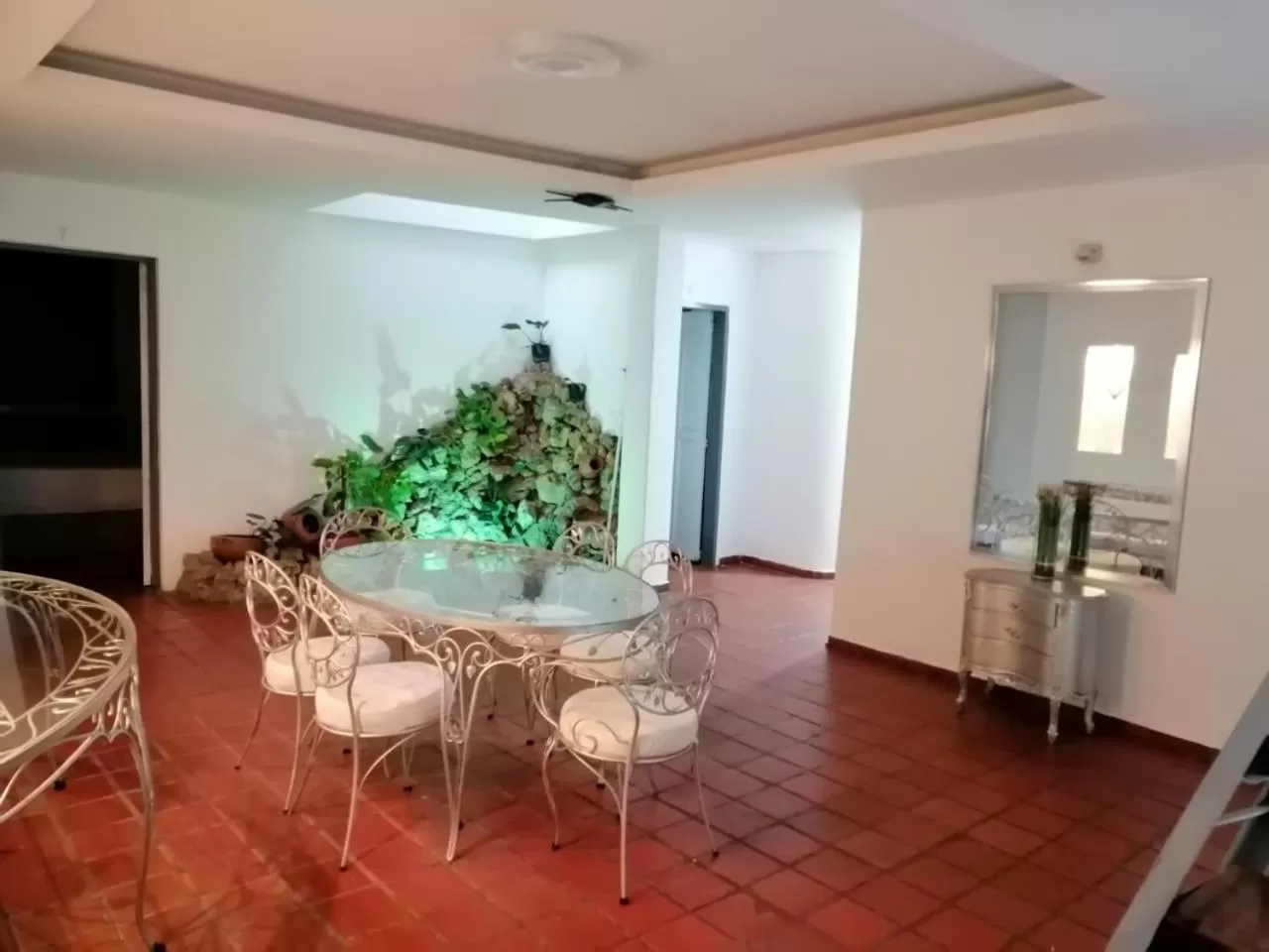 Dining area in Hotel 42 Avenida