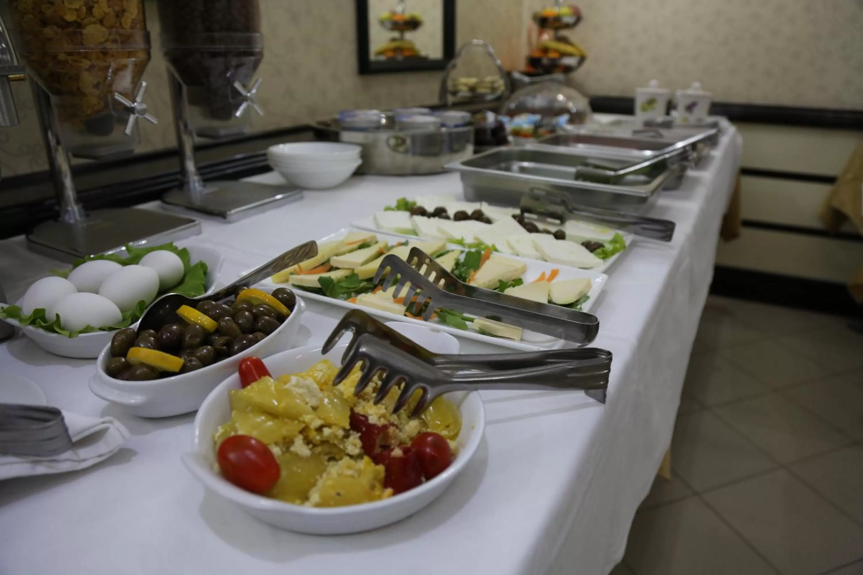Continental breakfast in Hotel Villa Tafaj