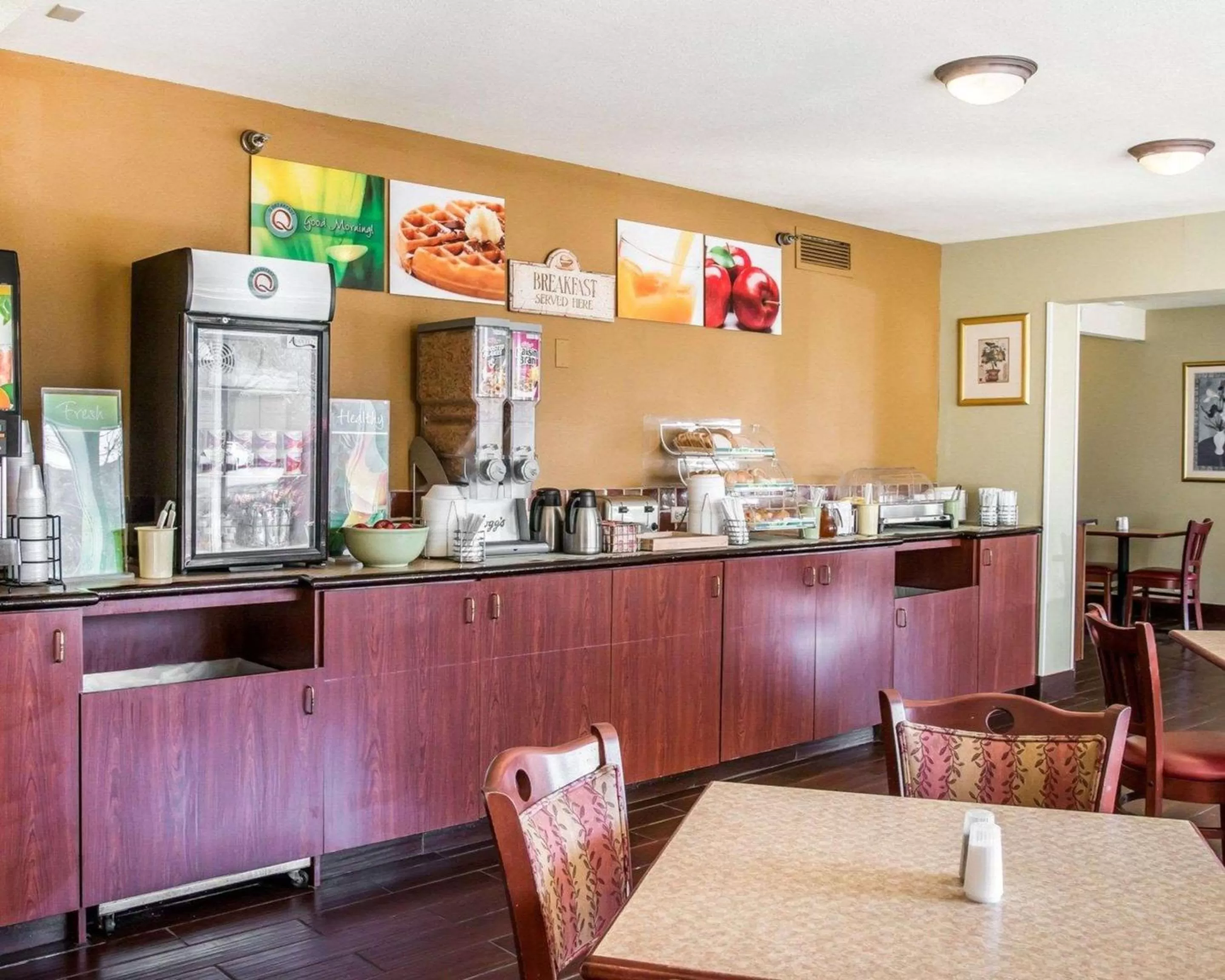 Restaurant/places to eat in Quality Inn Holland - Toledo