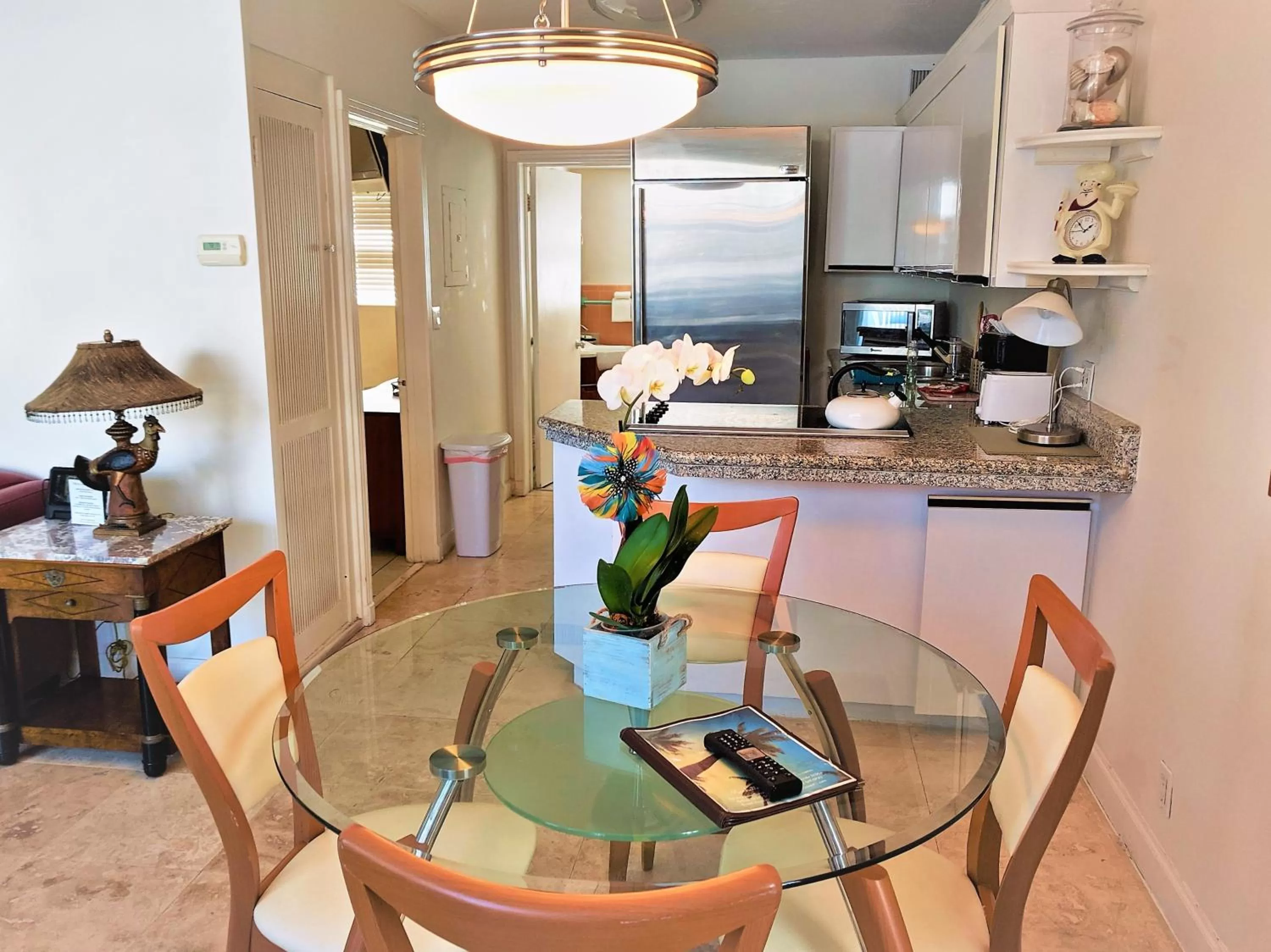 Kitchen or kitchenette in Manhattan Tower Apartment Hotel