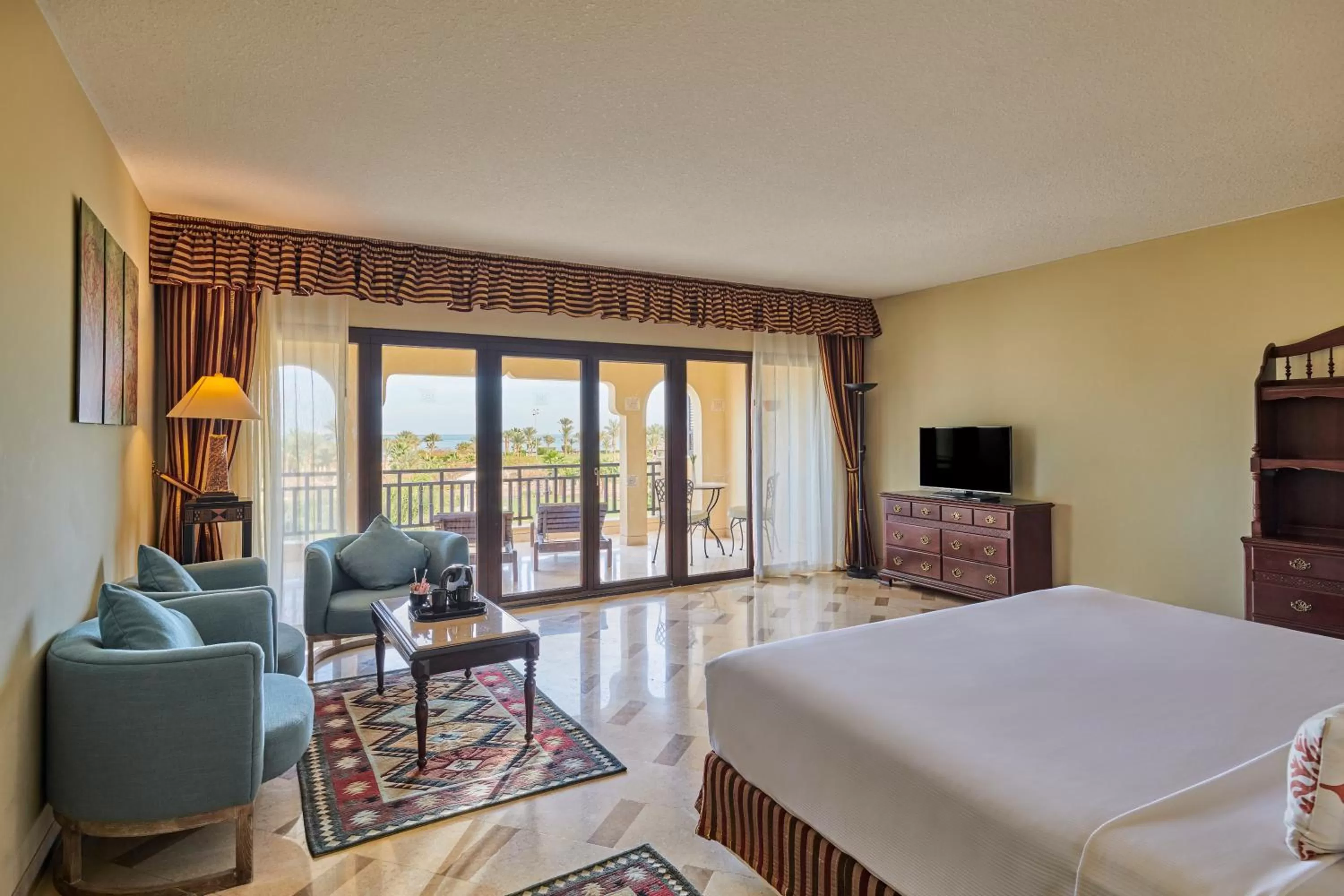 Decorative detail, Bed in Steigenberger Aldau Beach Hotel