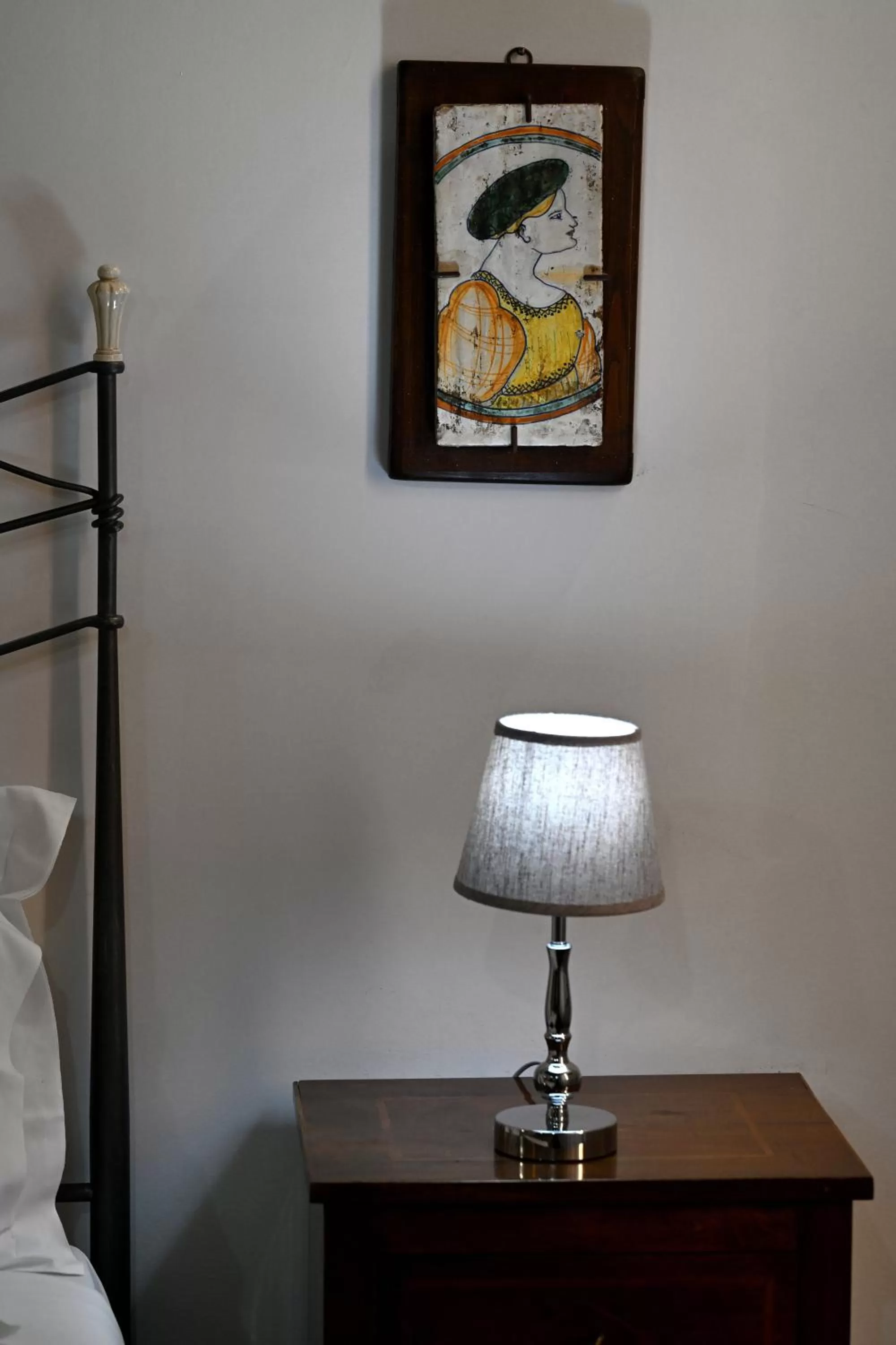 Decorative detail, Bed in Vicolo dell'Aquila - Residenze Romanae