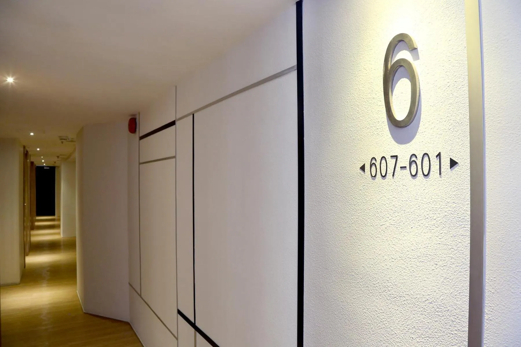 Decorative detail in Bridal Tea House Hotel Ap Lei Chau Main Street