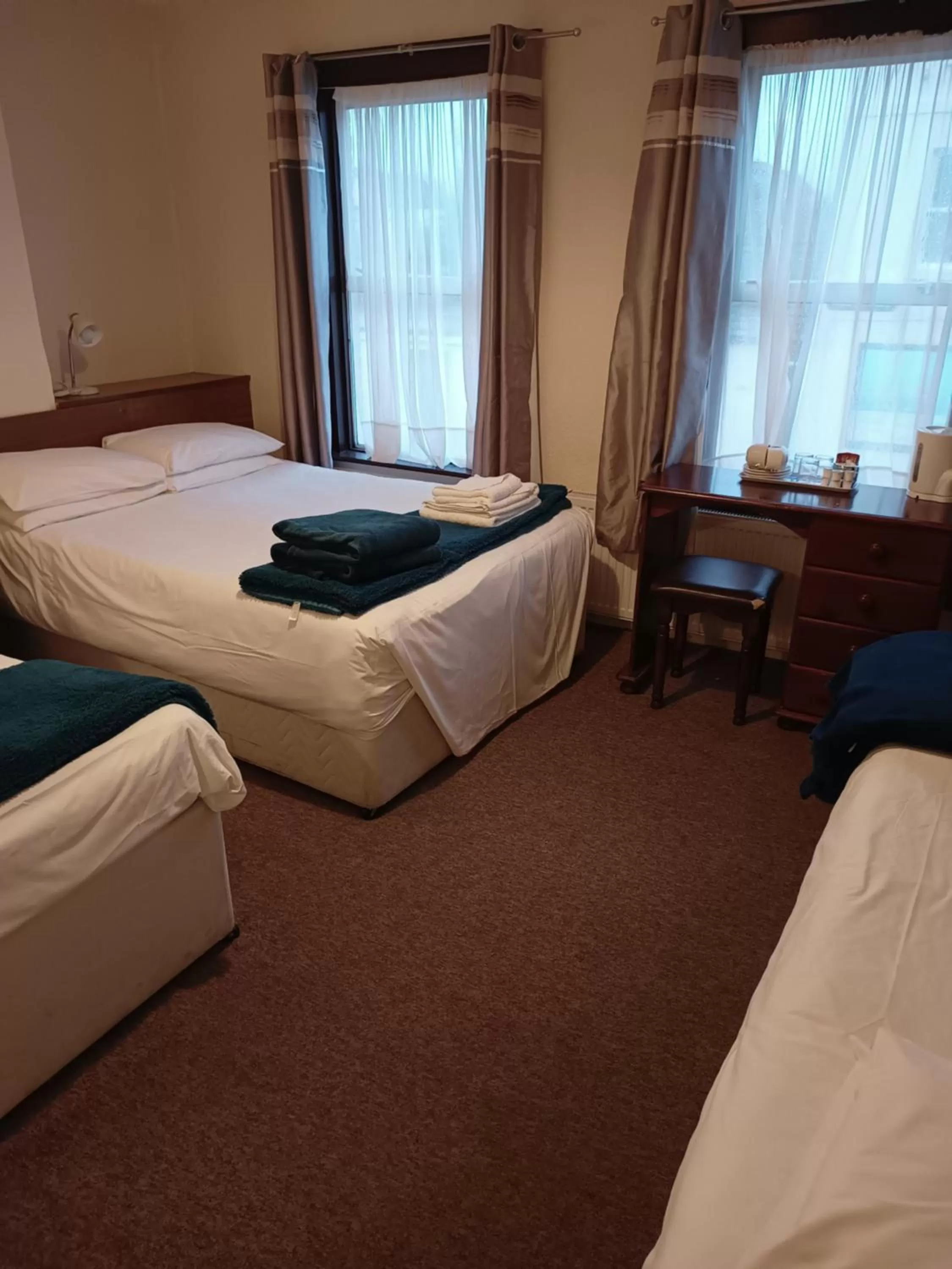 Bedroom, Bed in Westgate Hotel