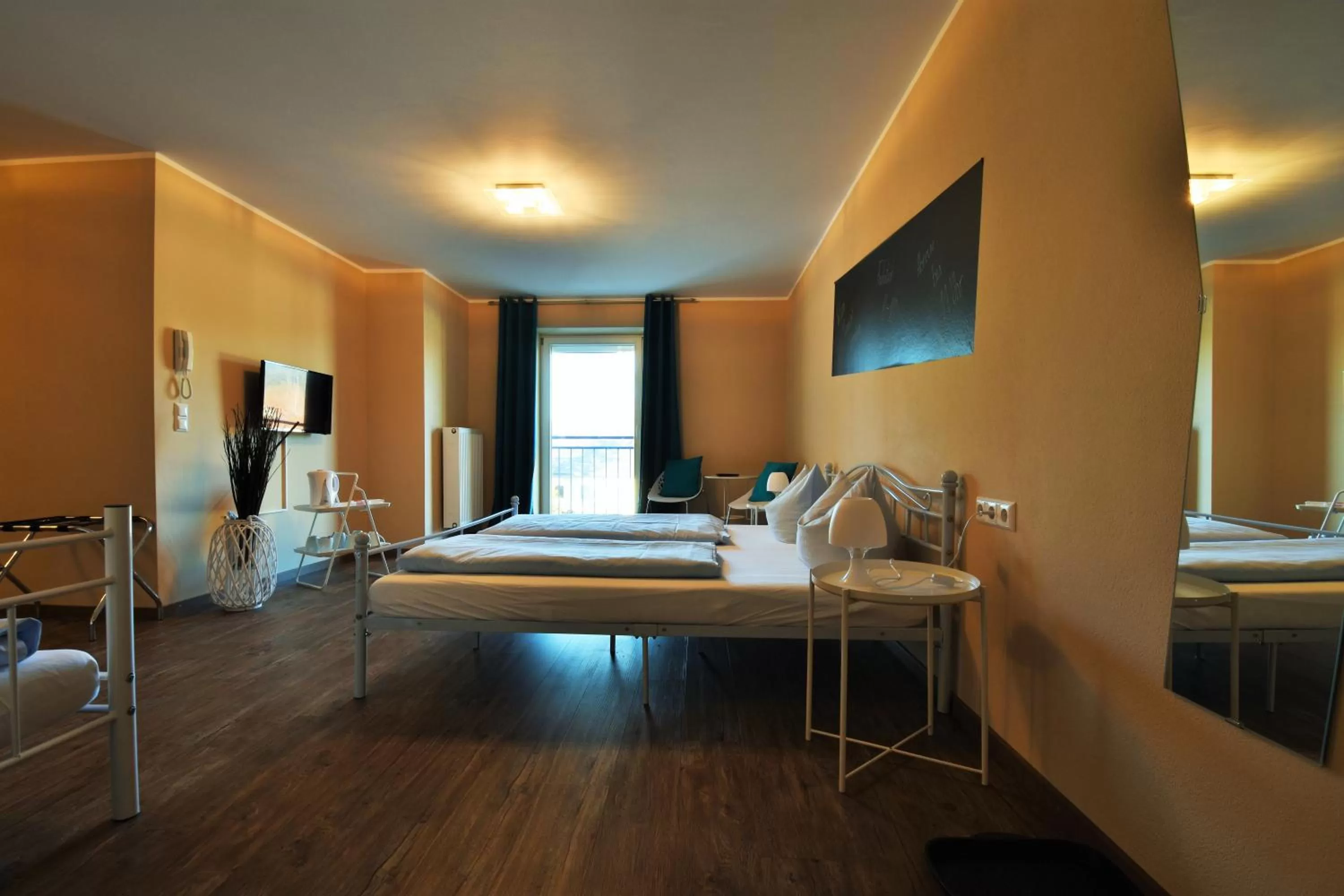 Photo of the whole room in Motel Füssen im Allgäu