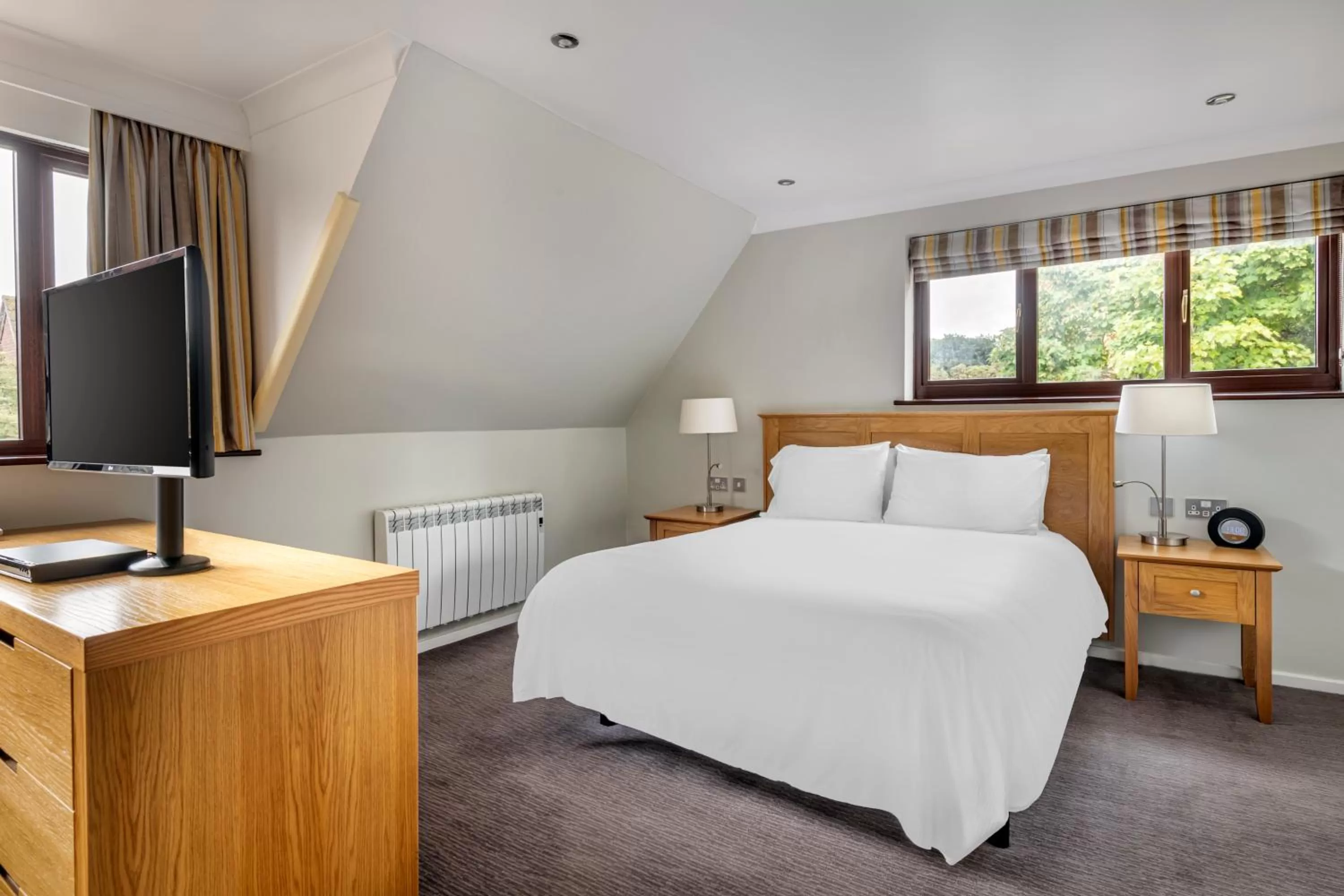 Bedroom, Bed in Cromer Country Club