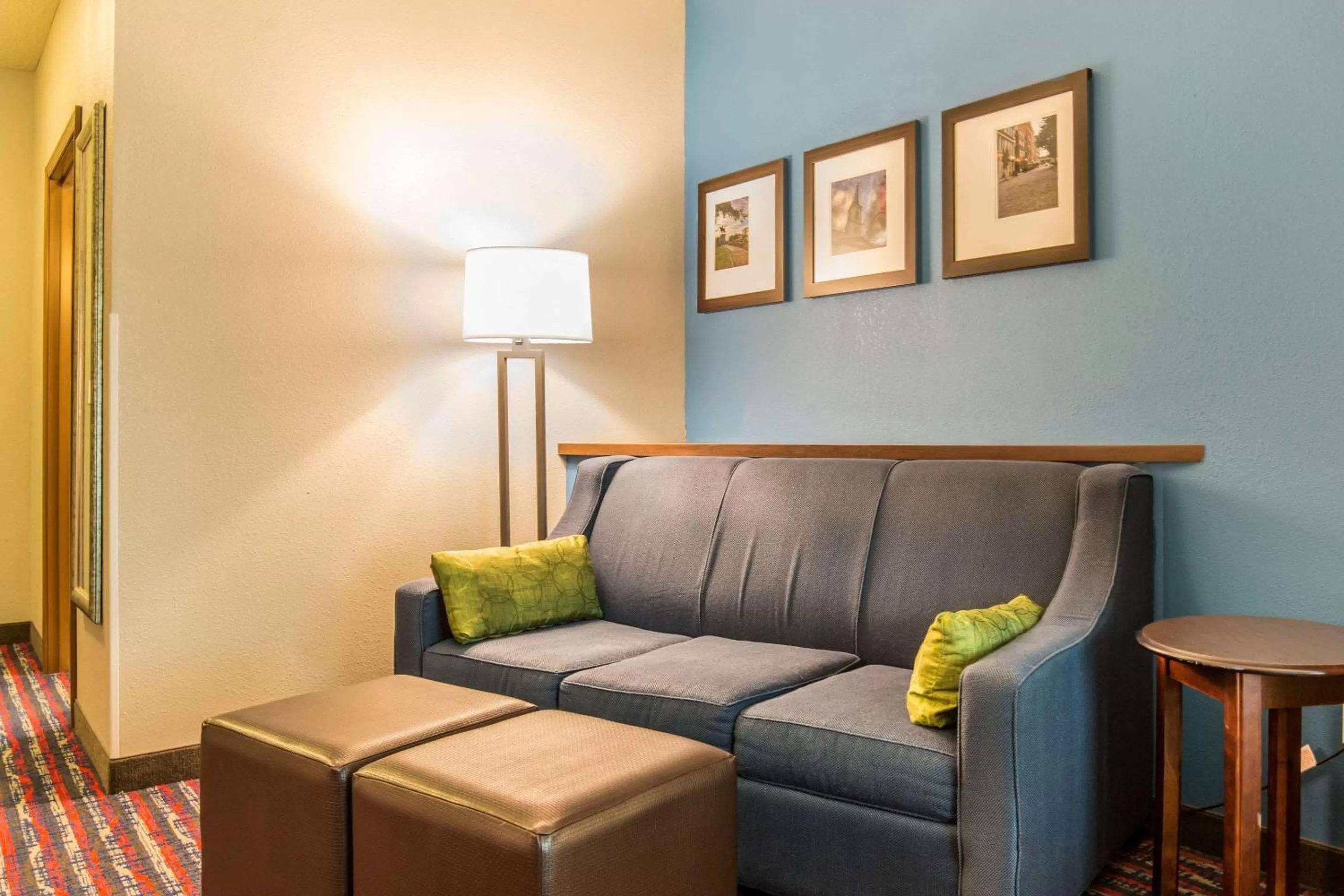 Living room in Comfort Suites Fairview Heights Saint Louis