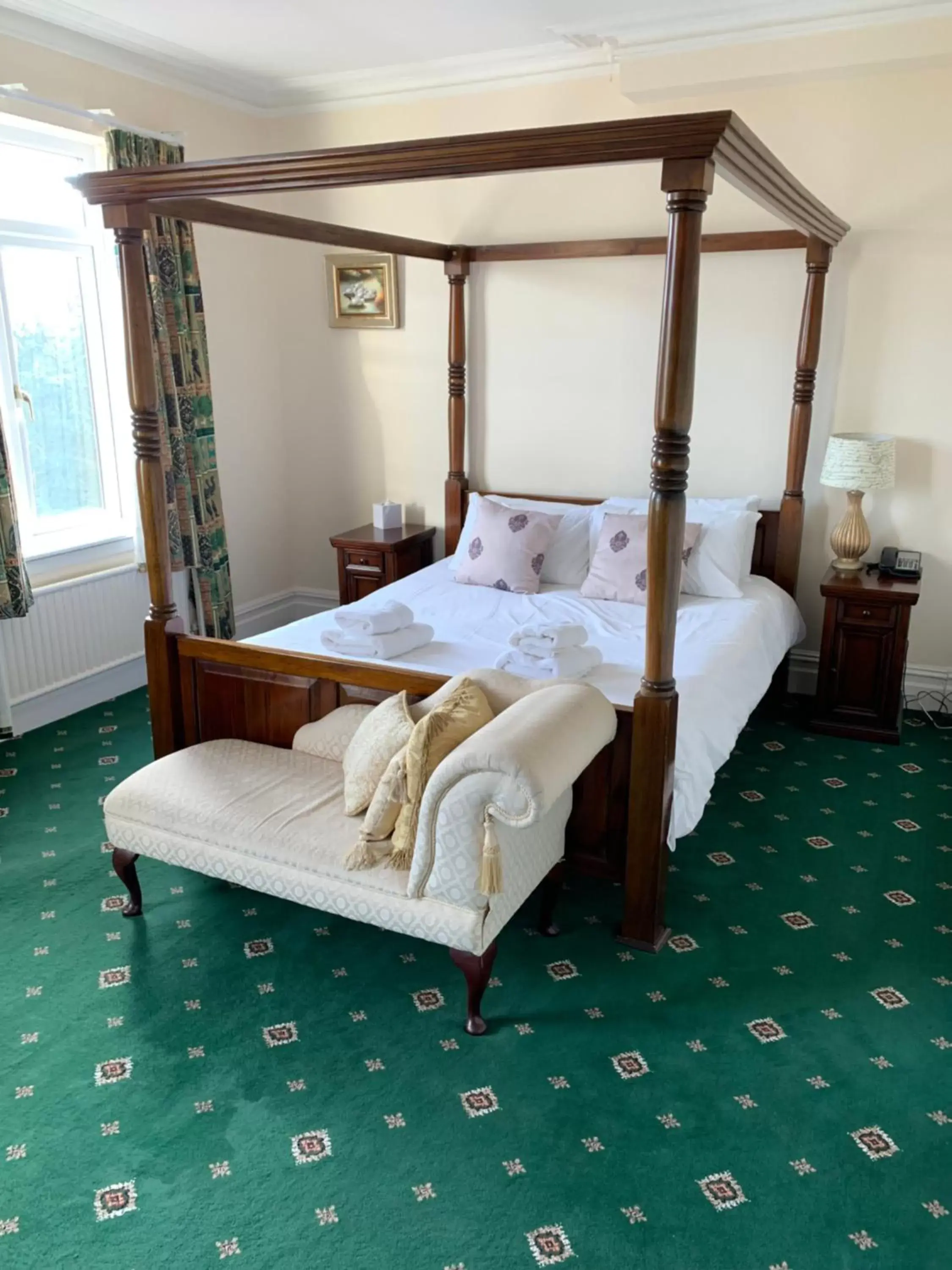 Deluxe Suite - No Pets in The Grange Hotel Brent Knoll Deluxe Suite - No Pets in The Grange Hotel Brent Knoll