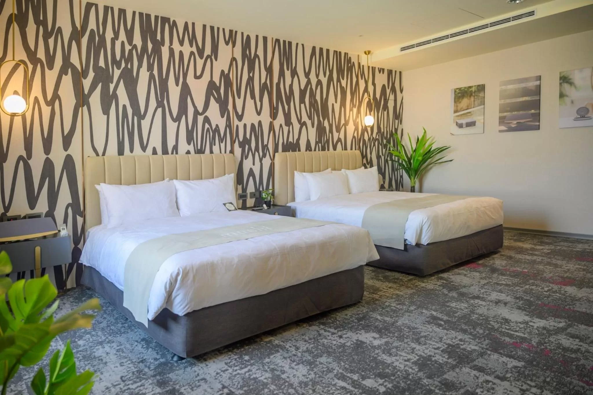 Bed in Tenz Go Hotel