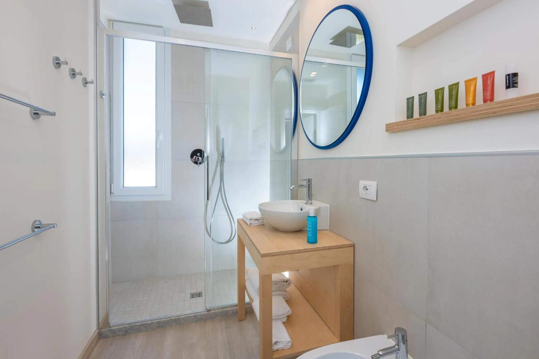 Shower in Amarina Hotel