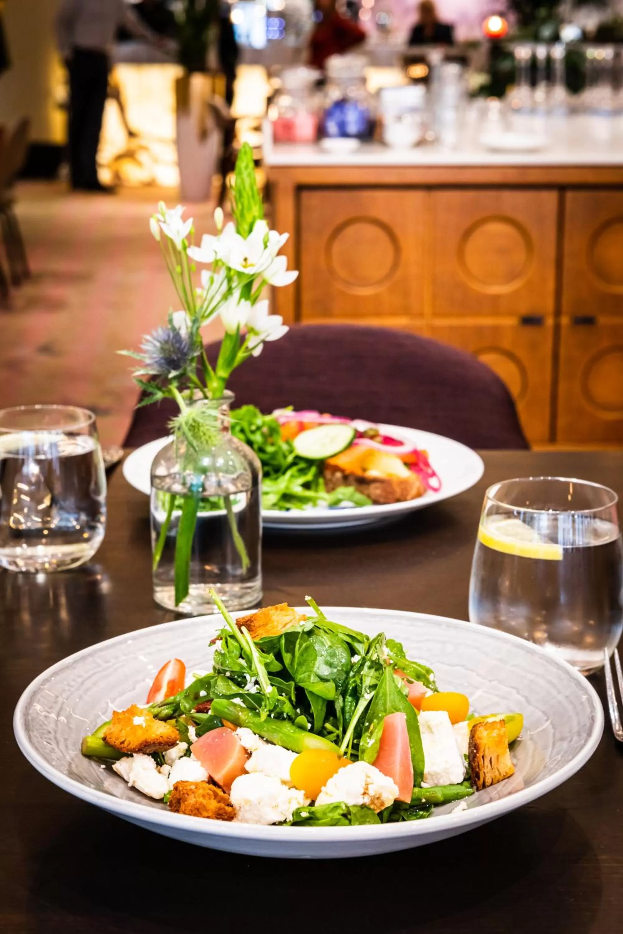 Food and drinks in Hotel Amsterdam De Roode Leeuw