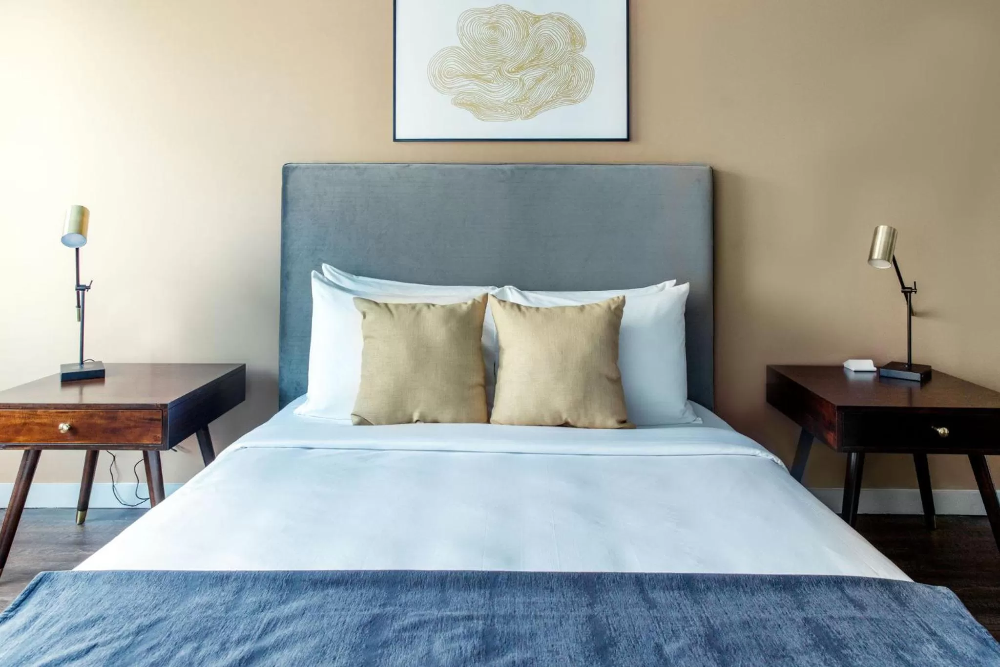 Bed in Placemakr Music Row - Vanderbilt