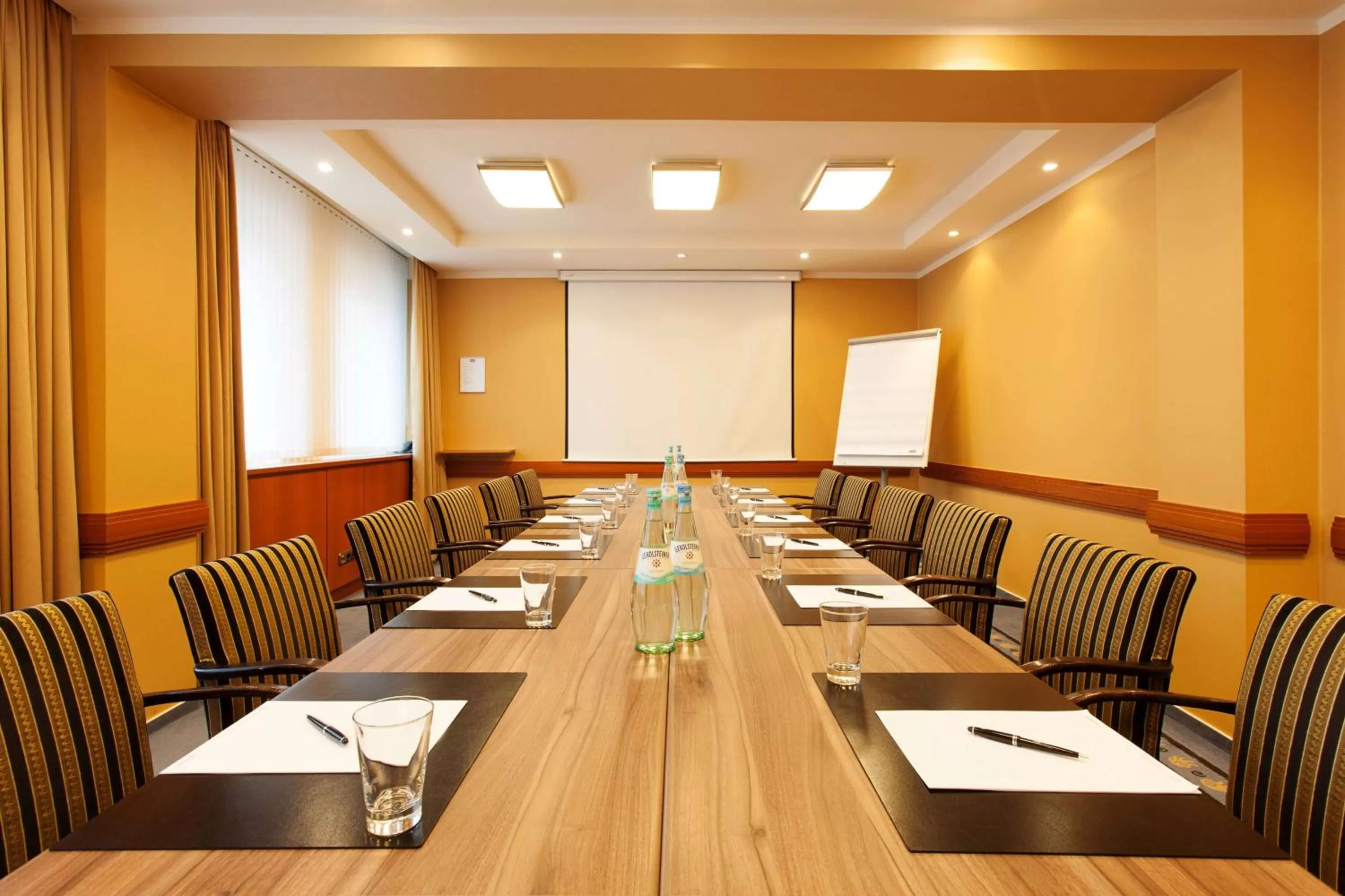 Meeting/conference room in Vienna House by Wyndham Sonne Rostock