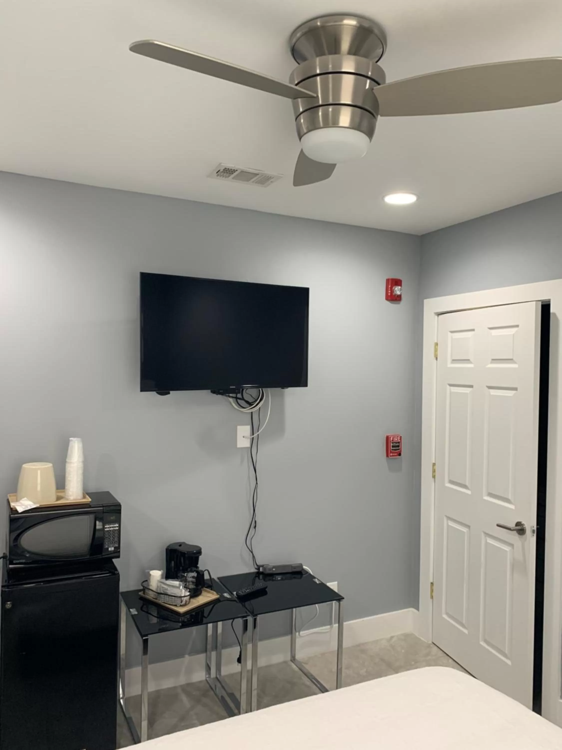 TV and multimedia, Bed in Everglades City Motel - Everglades Adventures Inn