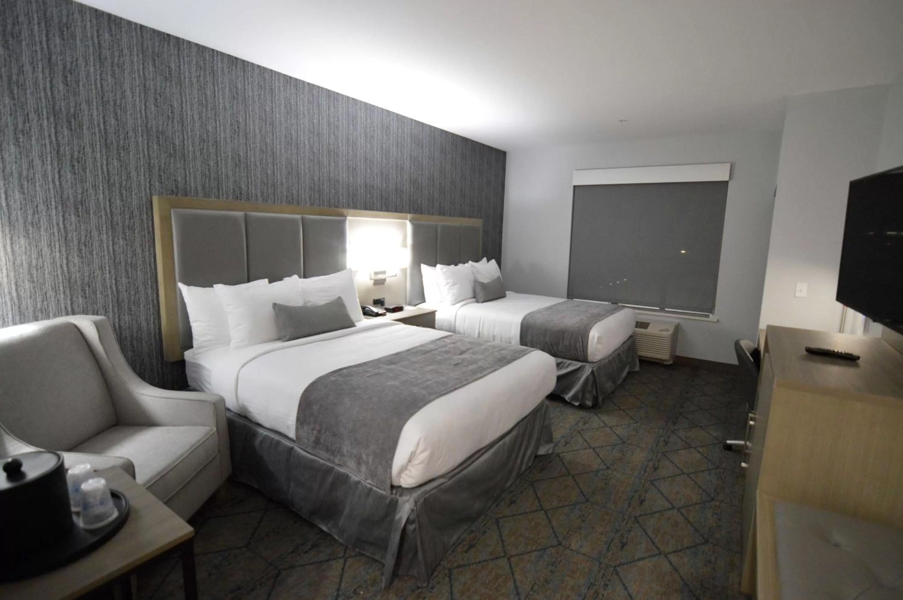 Photo of the whole room, Bed in Best Western Plus Executive Residency Oklahoma City I-35