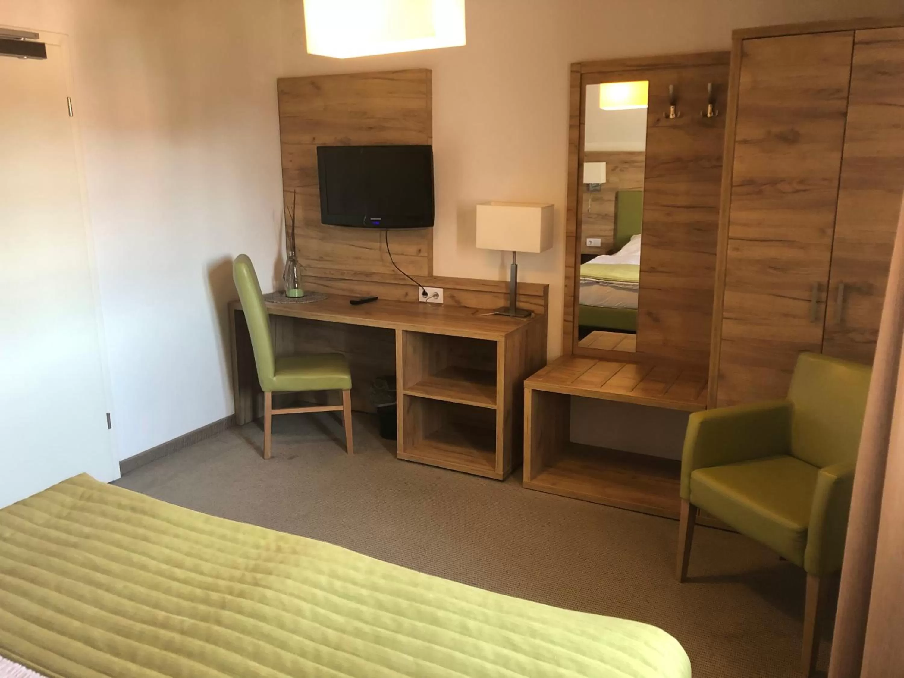 TV/Entertainment Center in Adam`s Schützenhof