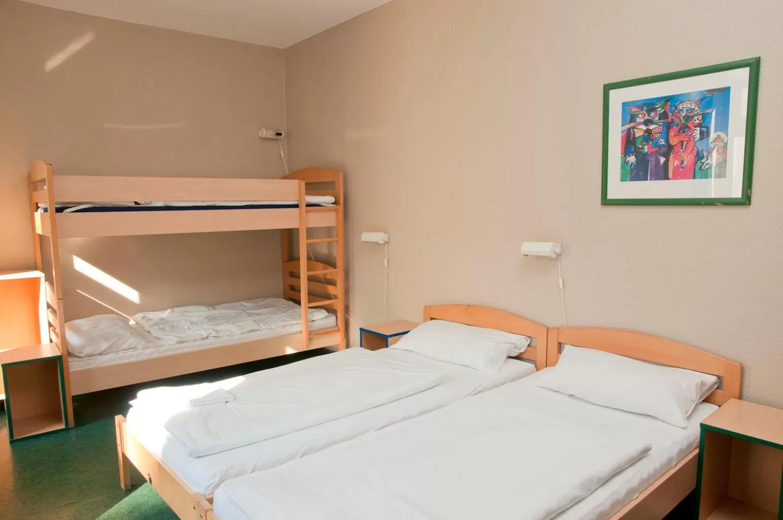 Staff, Bed in Happy Hotel Berlin