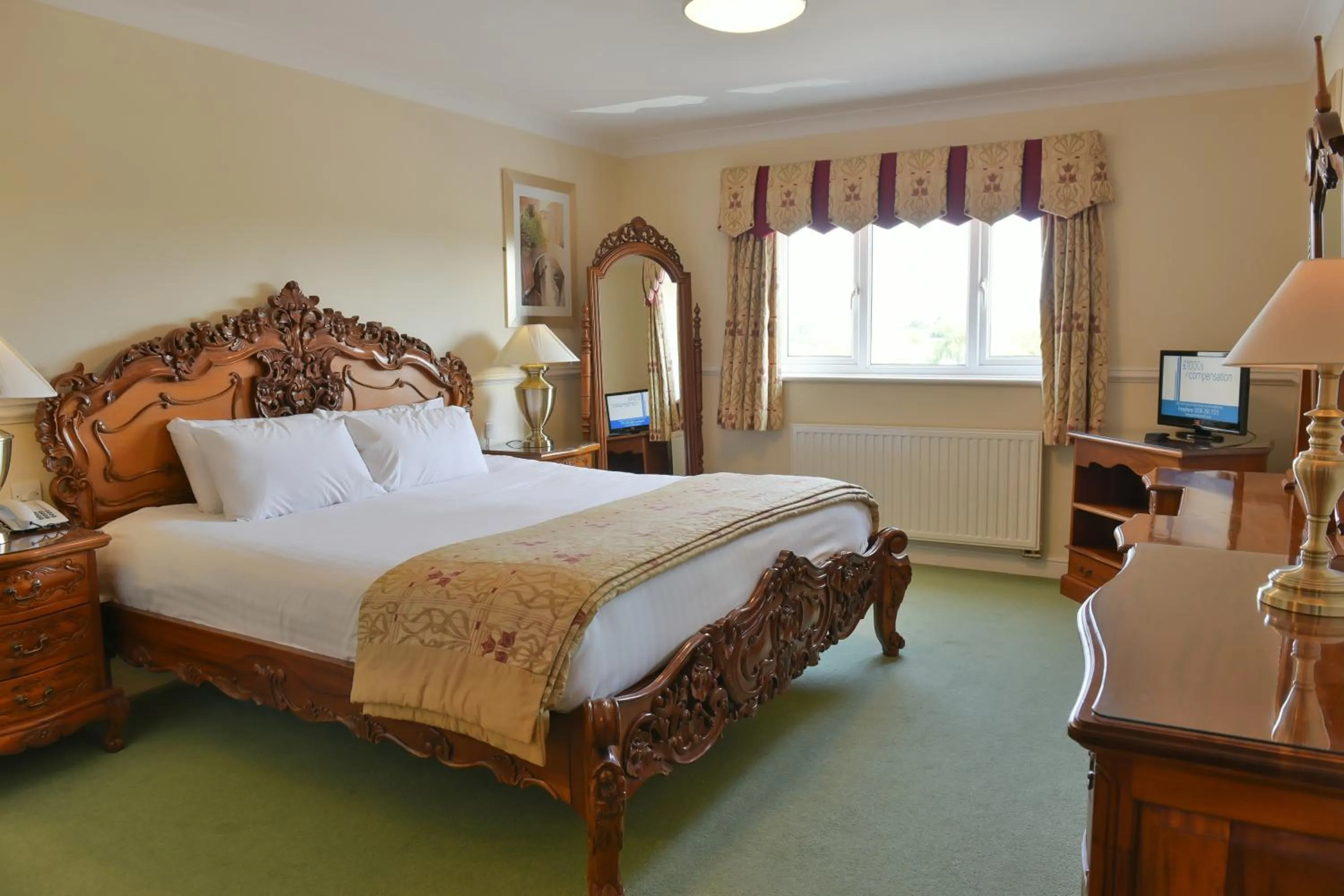 Day, Bed in Southview Park Hotel