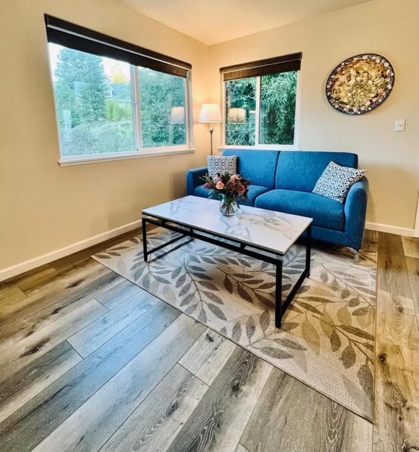Living room in West Sonoma Inn & Spa