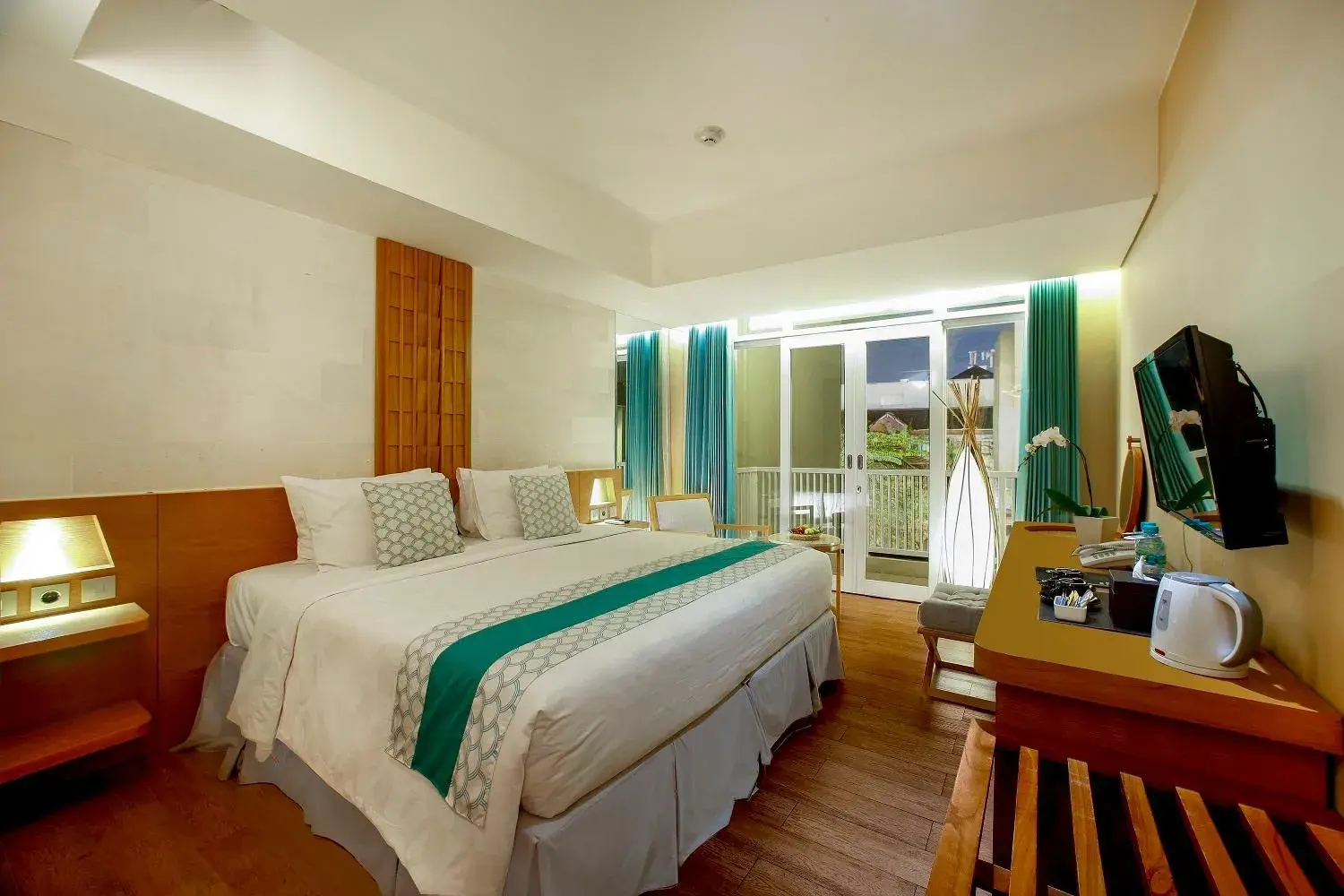 Grand Deluxe Double or Twin Room in Bedrock Hotel Kuta Grand Deluxe Double or Twin Room in Bedrock Hotel Kuta
