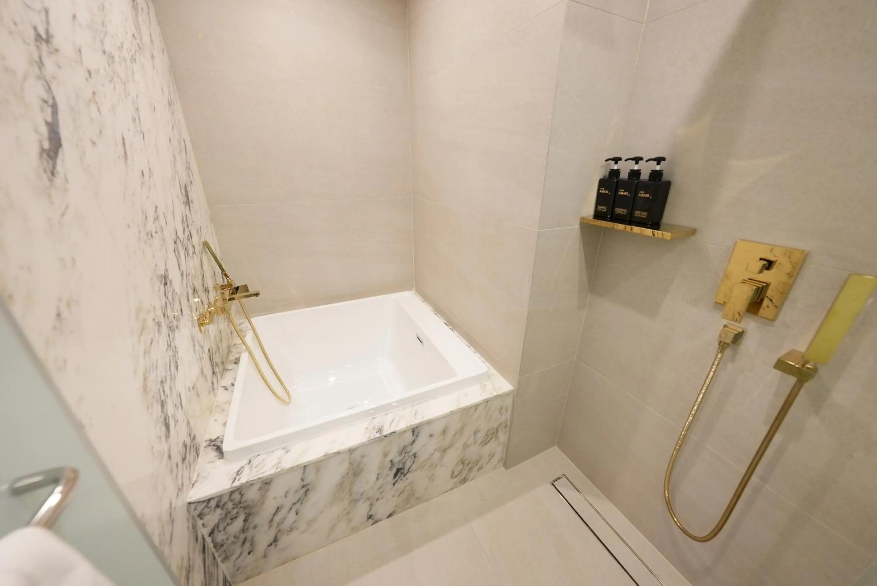 Bathroom in Amare Hotel Jongno