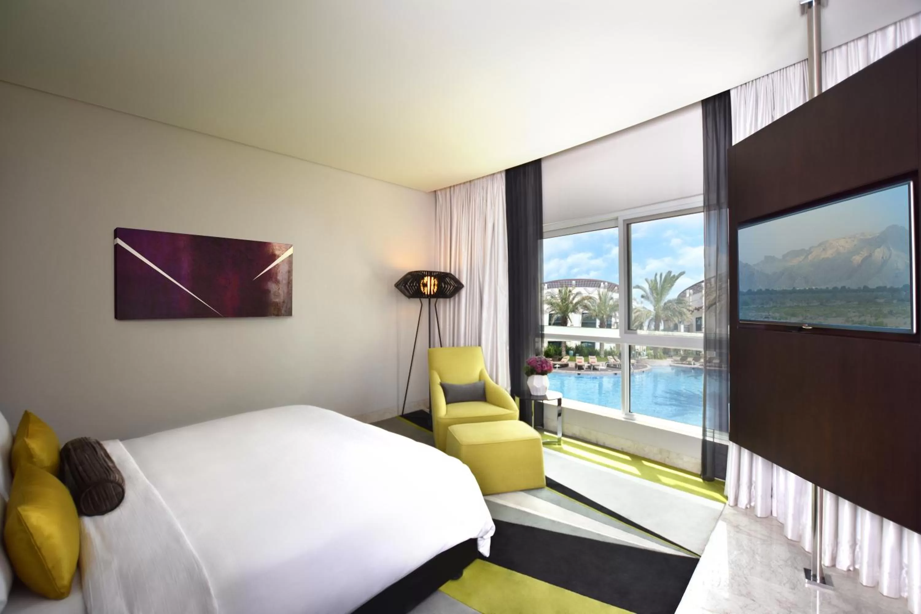 Bed in Al Ain Rotana