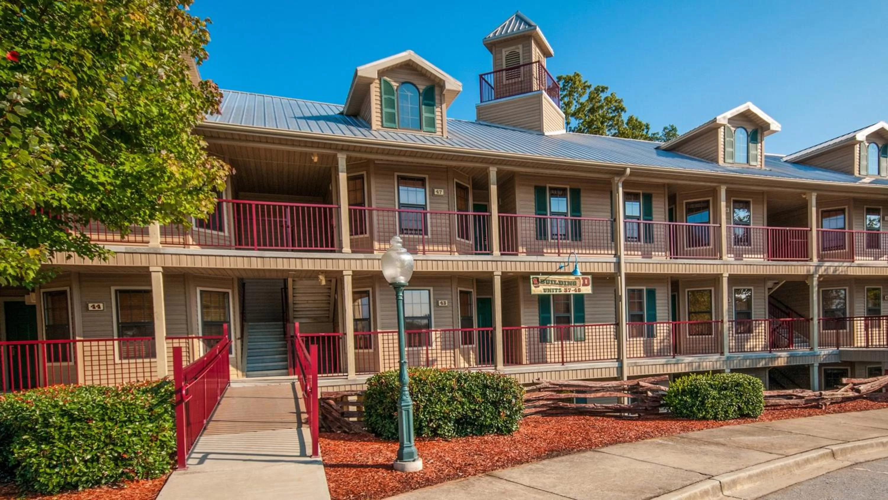 Property building in Holiday Inn Club Vacations Apple Mountain Resort at Clarkesville
