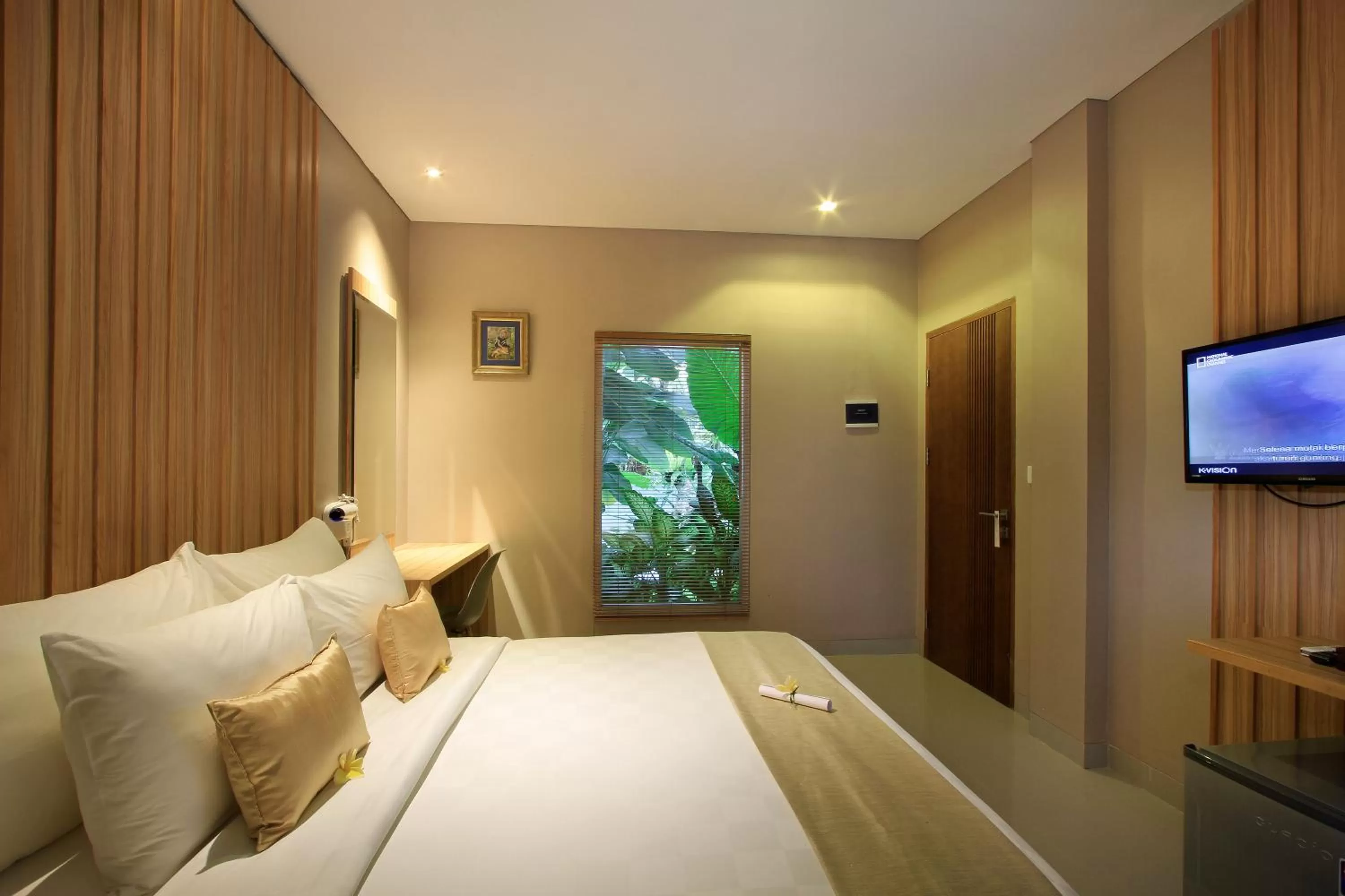 Bedroom, Bed in Puri Padma Hotel