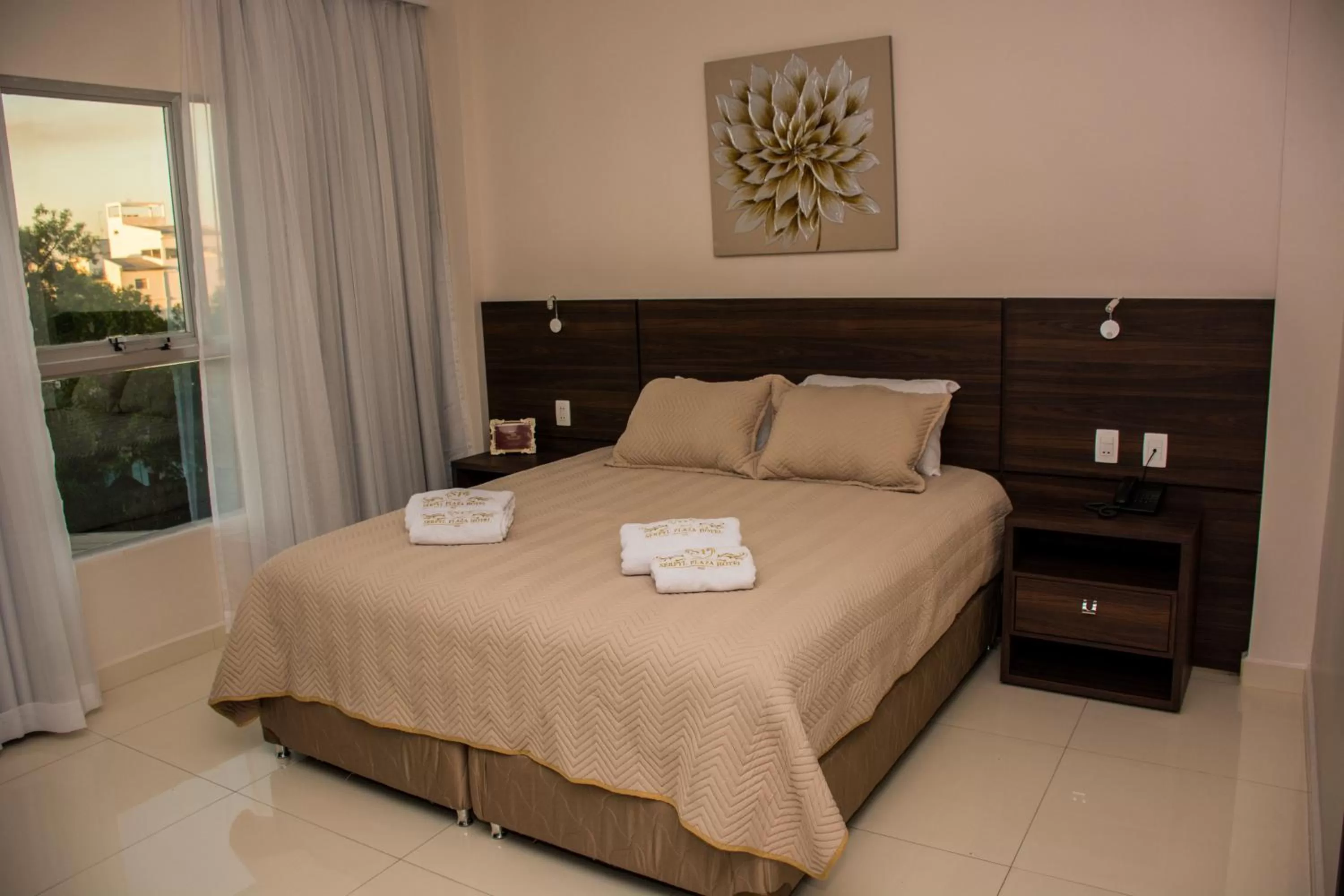 Bed in SERPYL Plaza Hotel