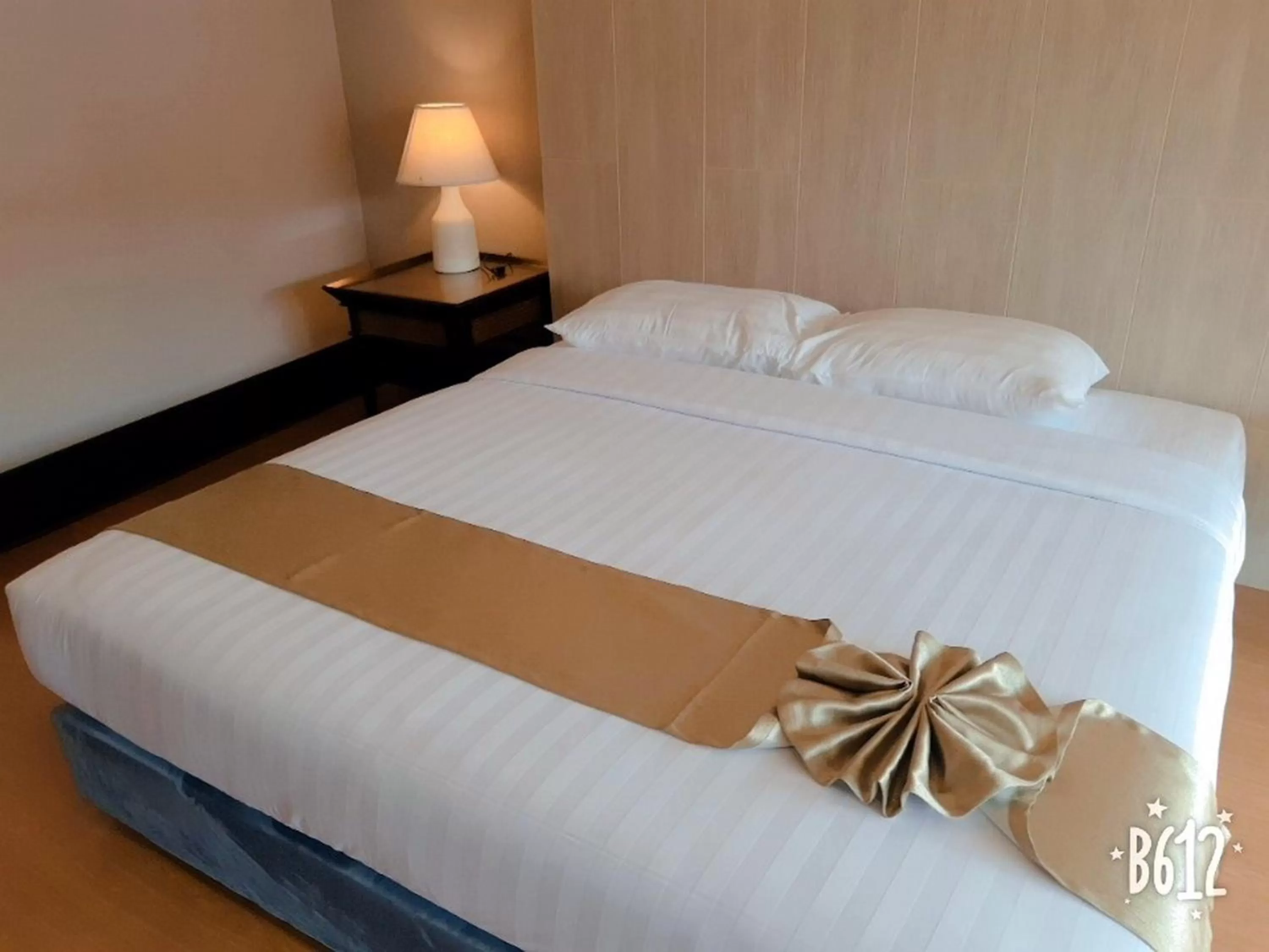 Bed in Green Lake Resort - SHA Extra Plus Certified