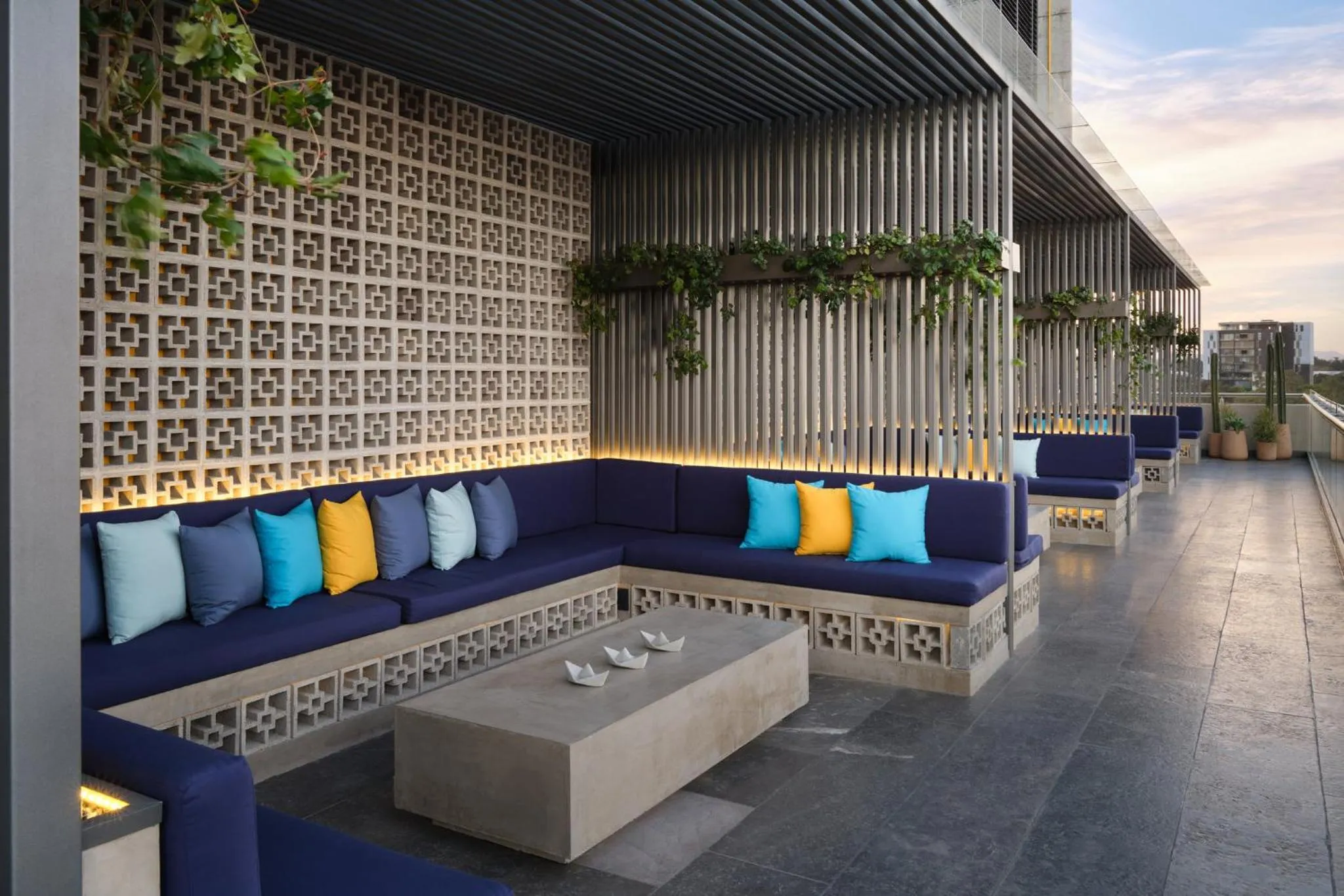 Lounge or bar in voco Guadalajara Neruda by IHG