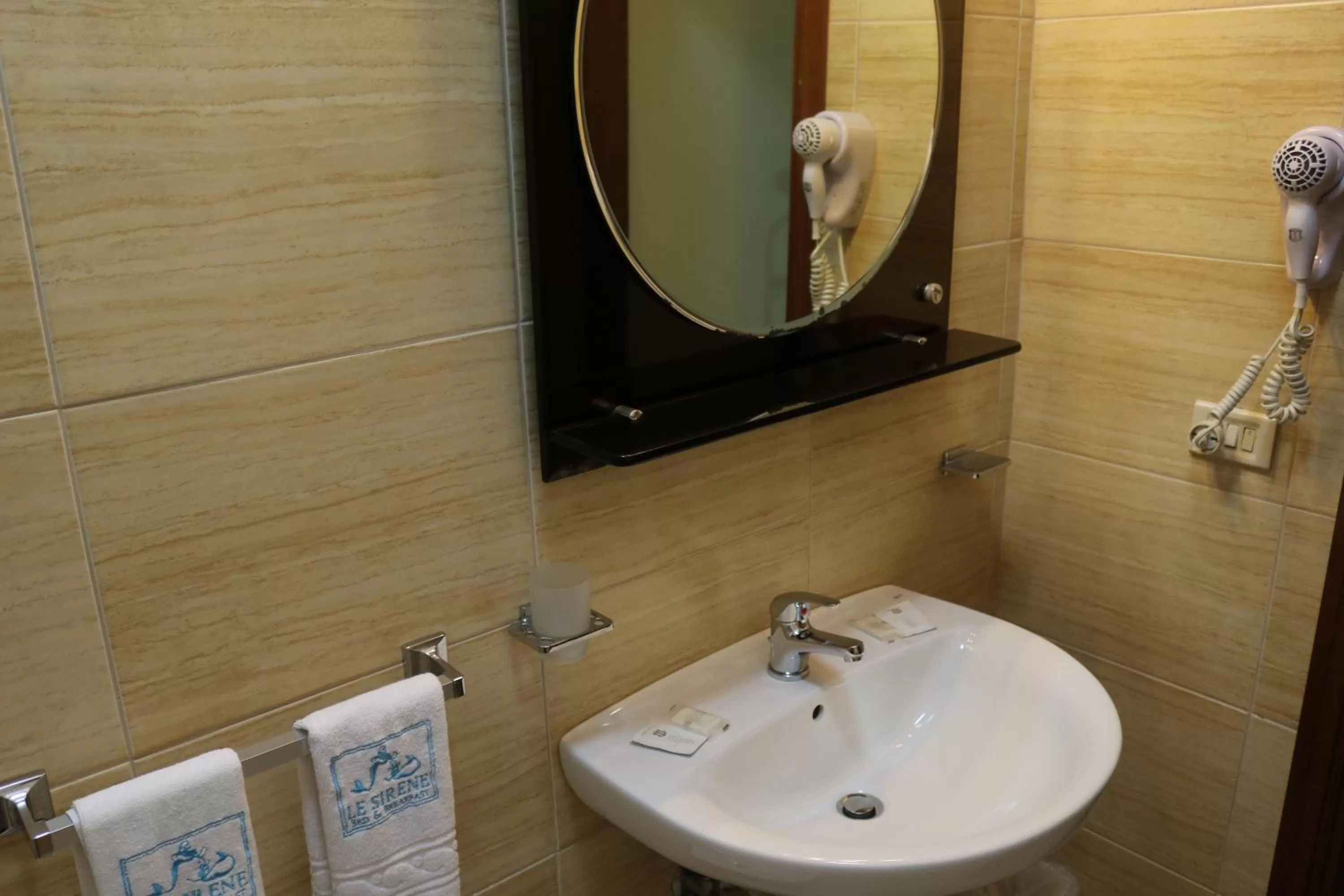 Le Sirene Bed and Breakfast