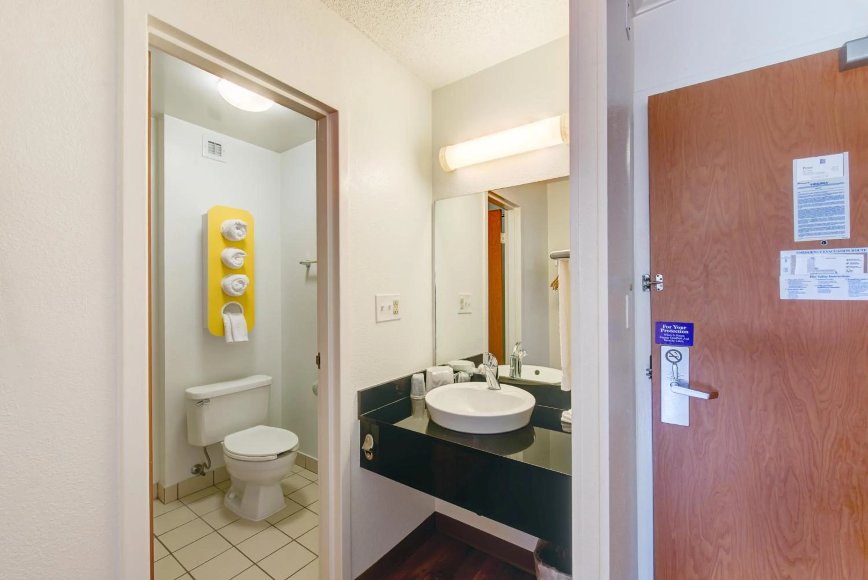 Bathroom in Motel 6 Virginia Beach