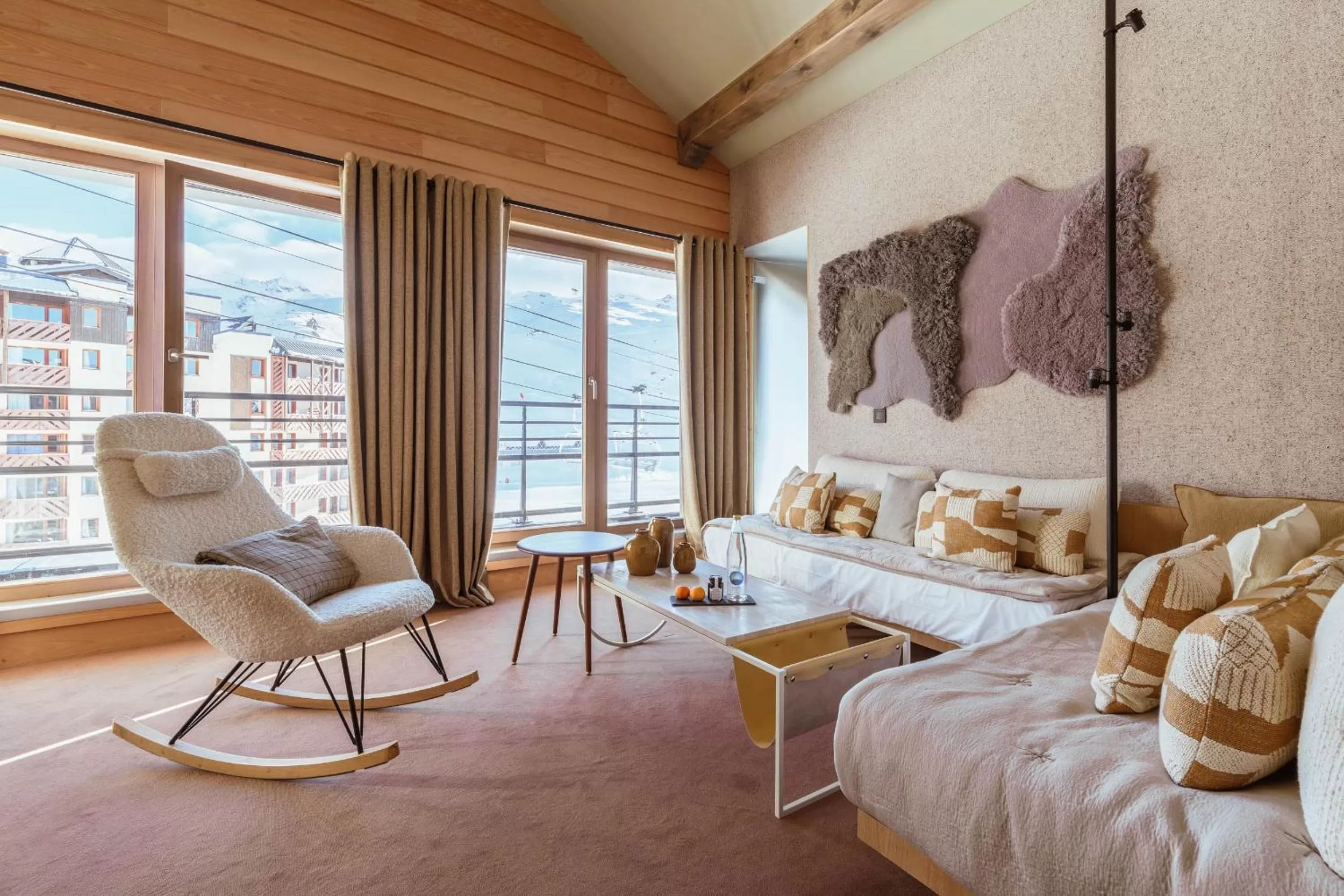 View (from property/room), Bed in Altapura Hôtel & Spa Val Thorens