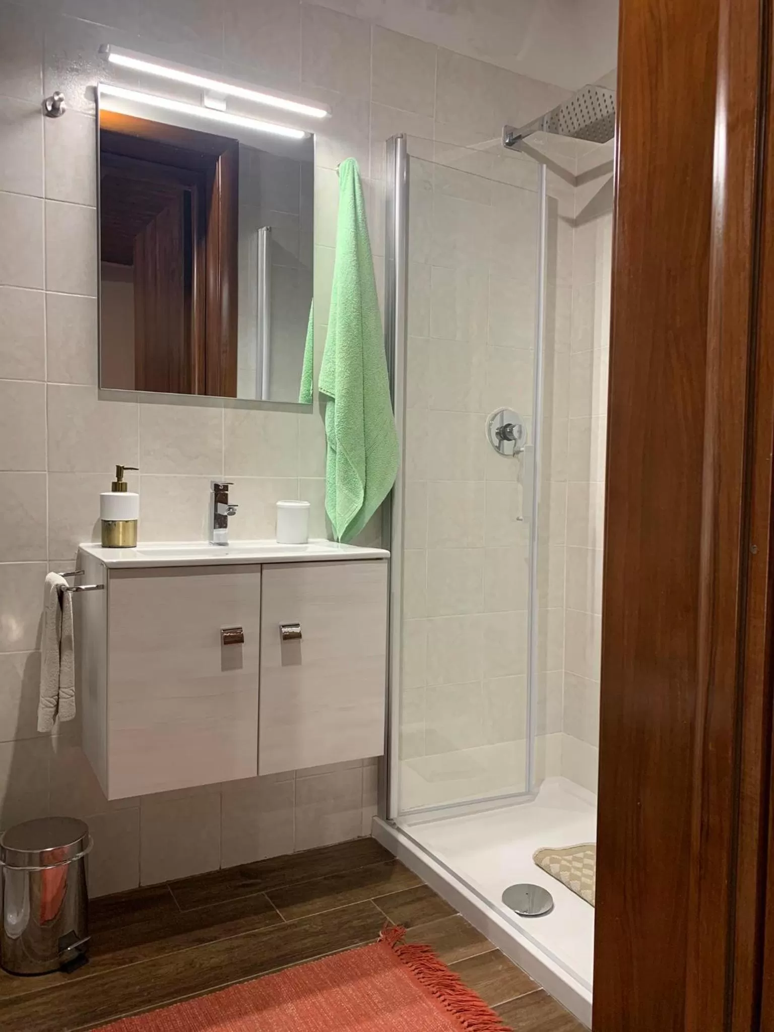 Shower, Bathroom in CD Romanello (Mura S. Cataldo)