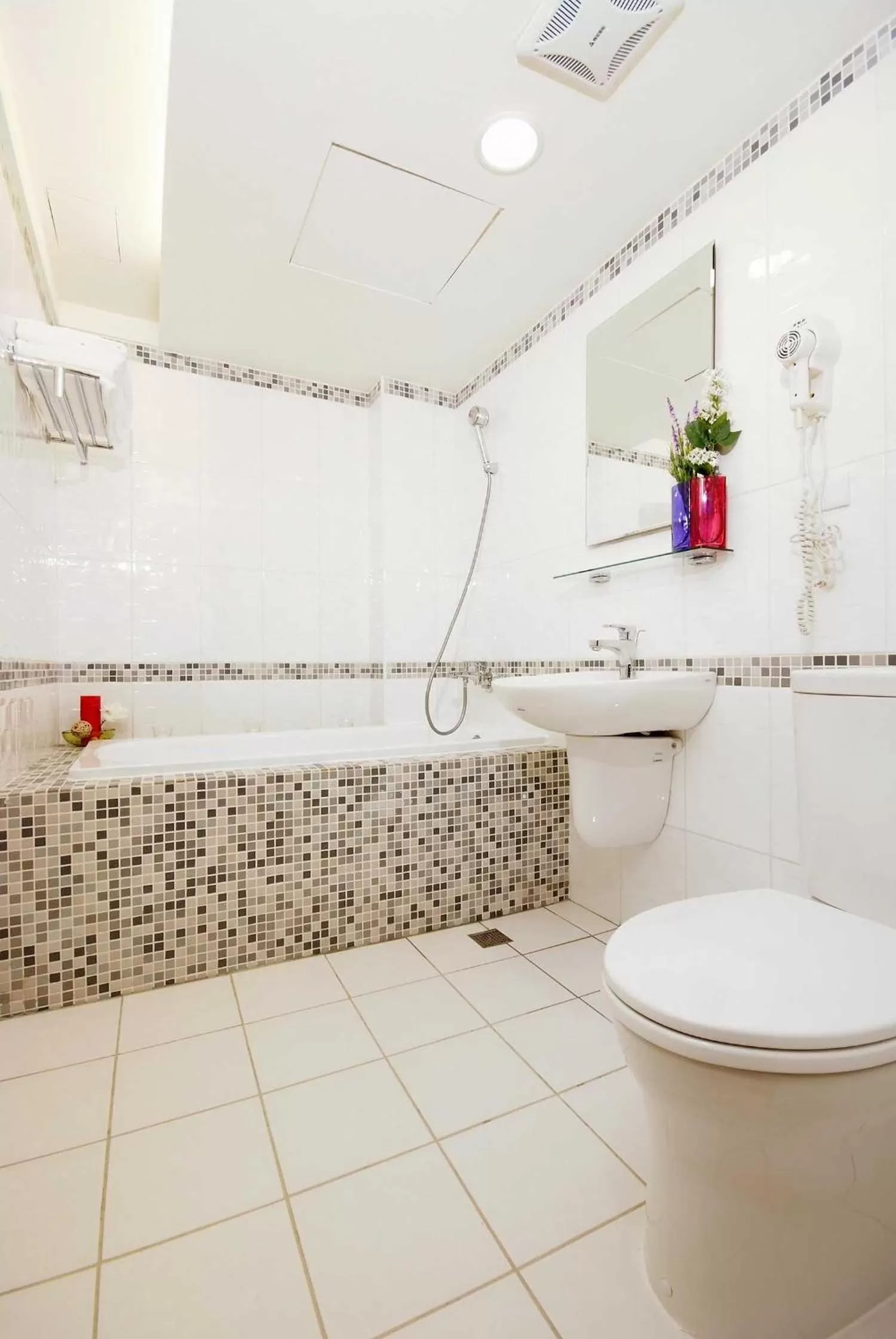 Toilet in The Metro Hotel - Taipei Branch