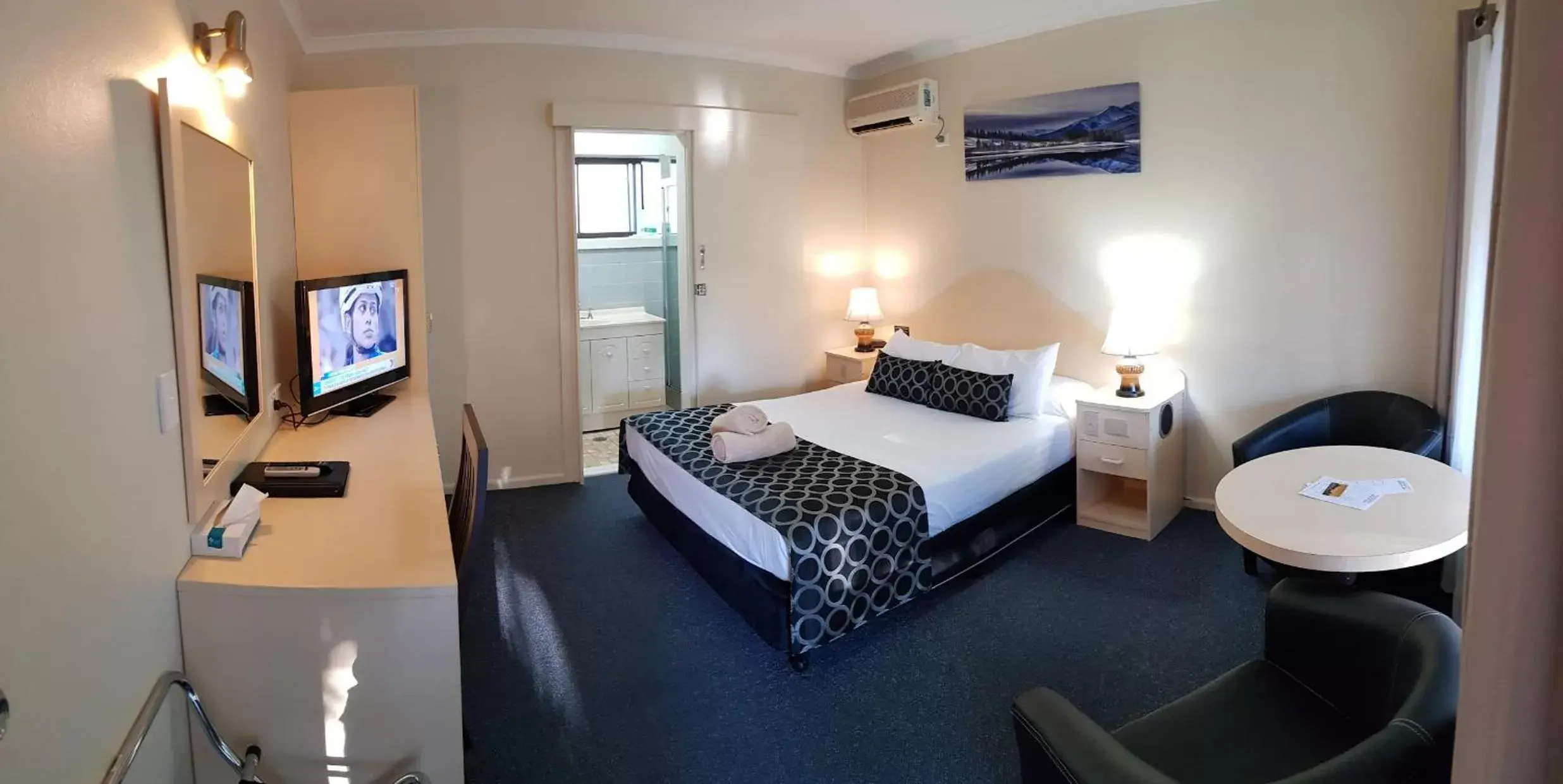 Standard Double Room in Amber Court Motor Inn Standard Double Room in Amber Court Motor Inn