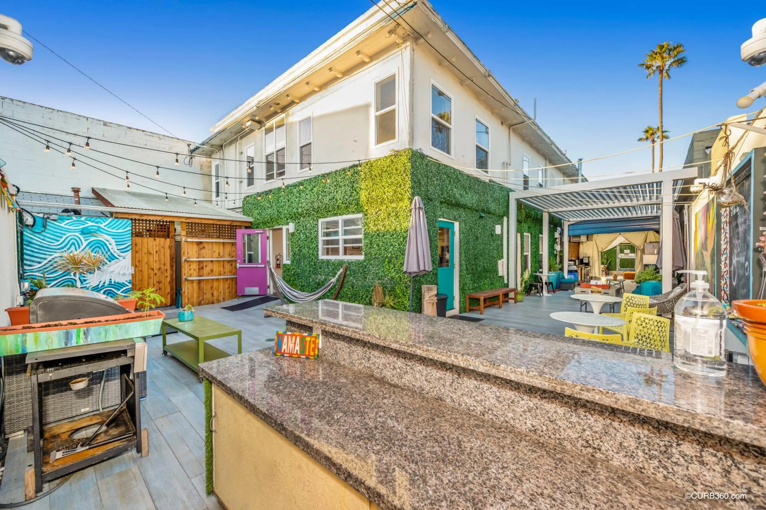 Patio in Samesun Ocean Beach Hotel & Hostel