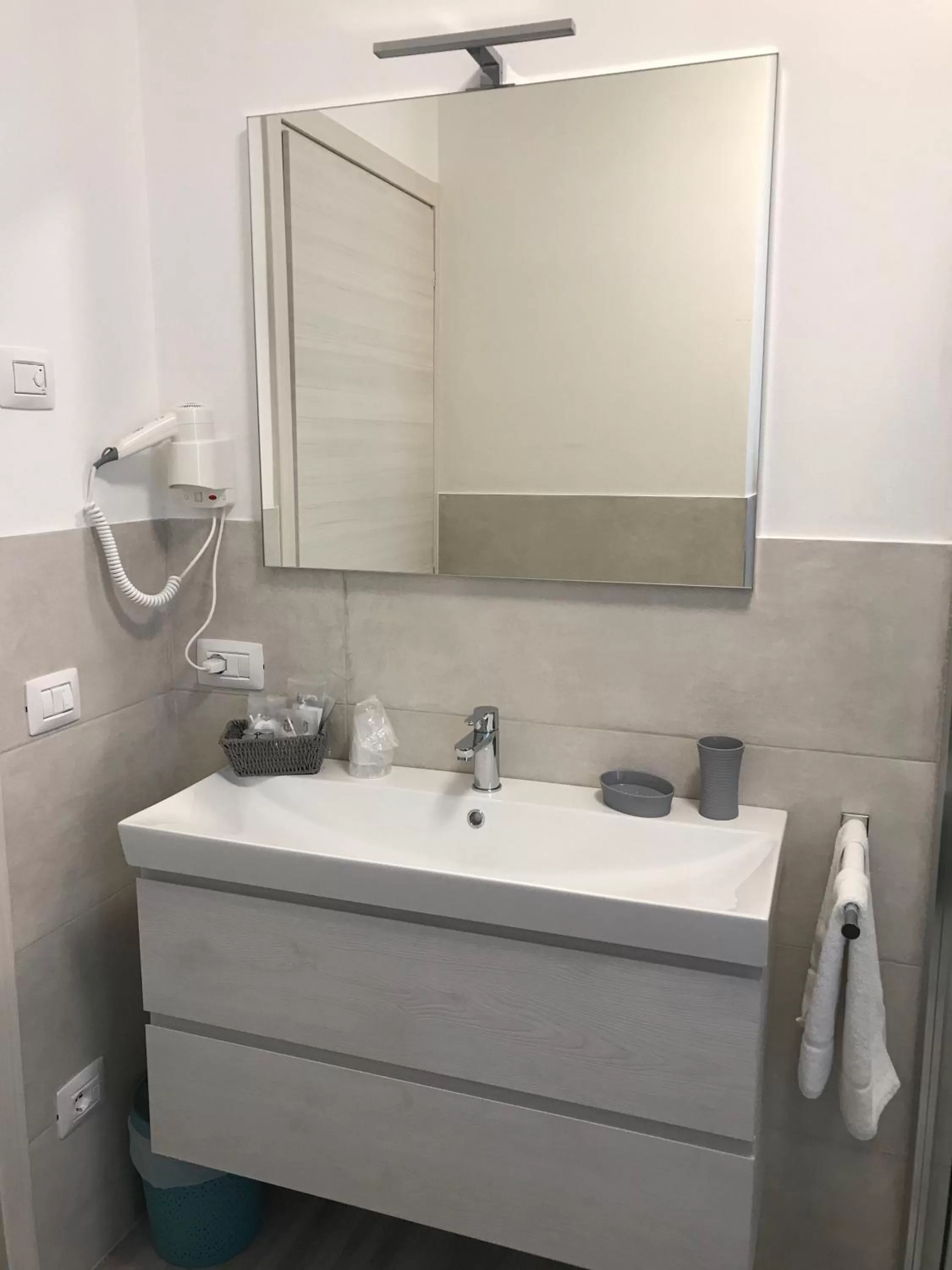 Bathroom in Il Sole e la Luna B&B in Garda