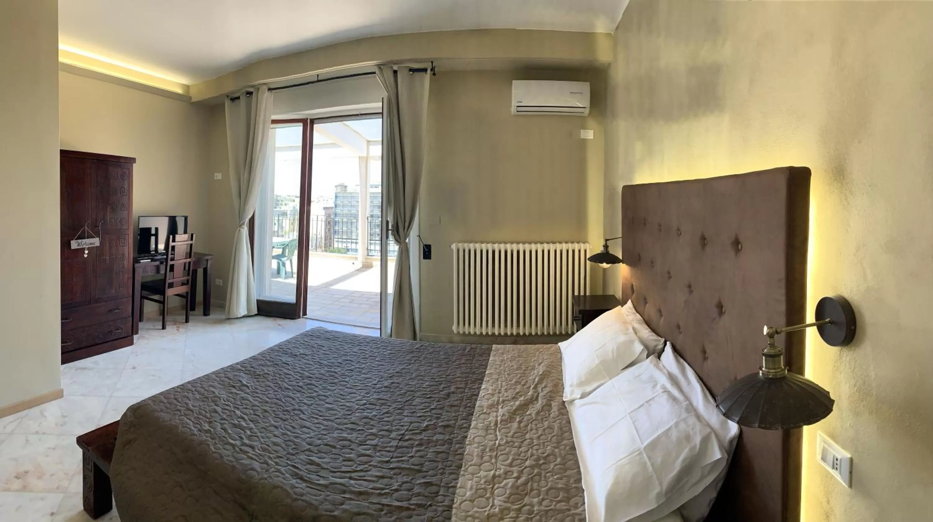 Bedroom, Bed in L'Attico di Piazza Mazzini Rooms