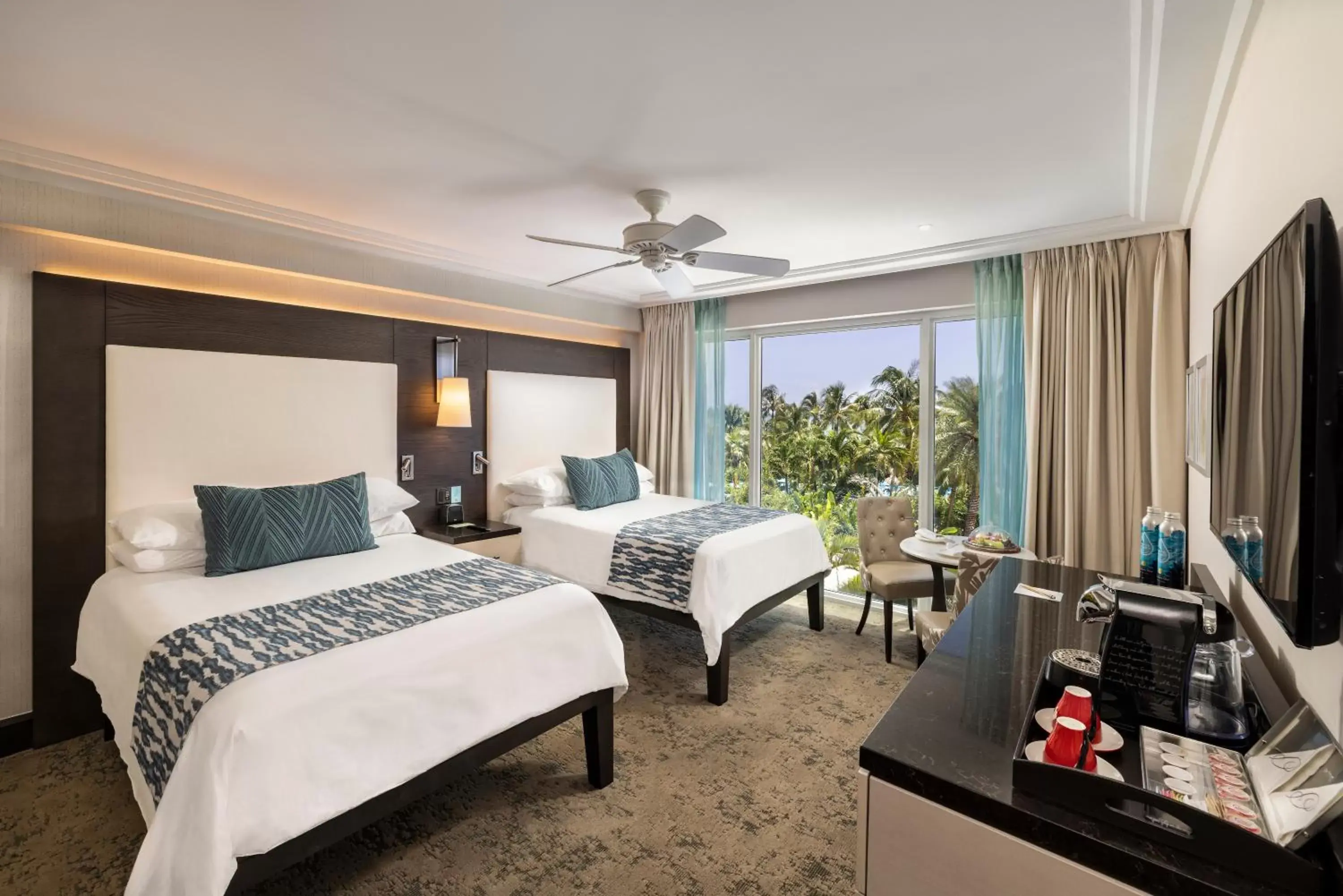 Partial Ocean View 2 Double Beds in The Palms Hotel & Spa Partial Ocean View 2 Double Beds in The Palms Hotel & Spa