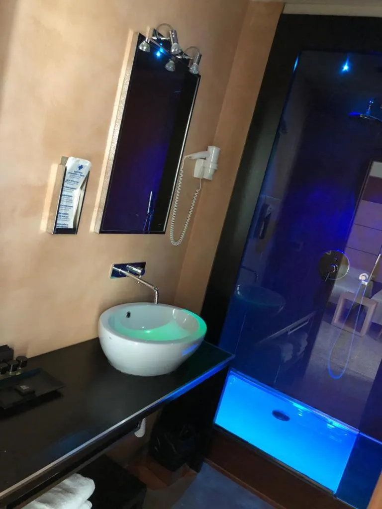 Bathroom in Hotel Cimarosa