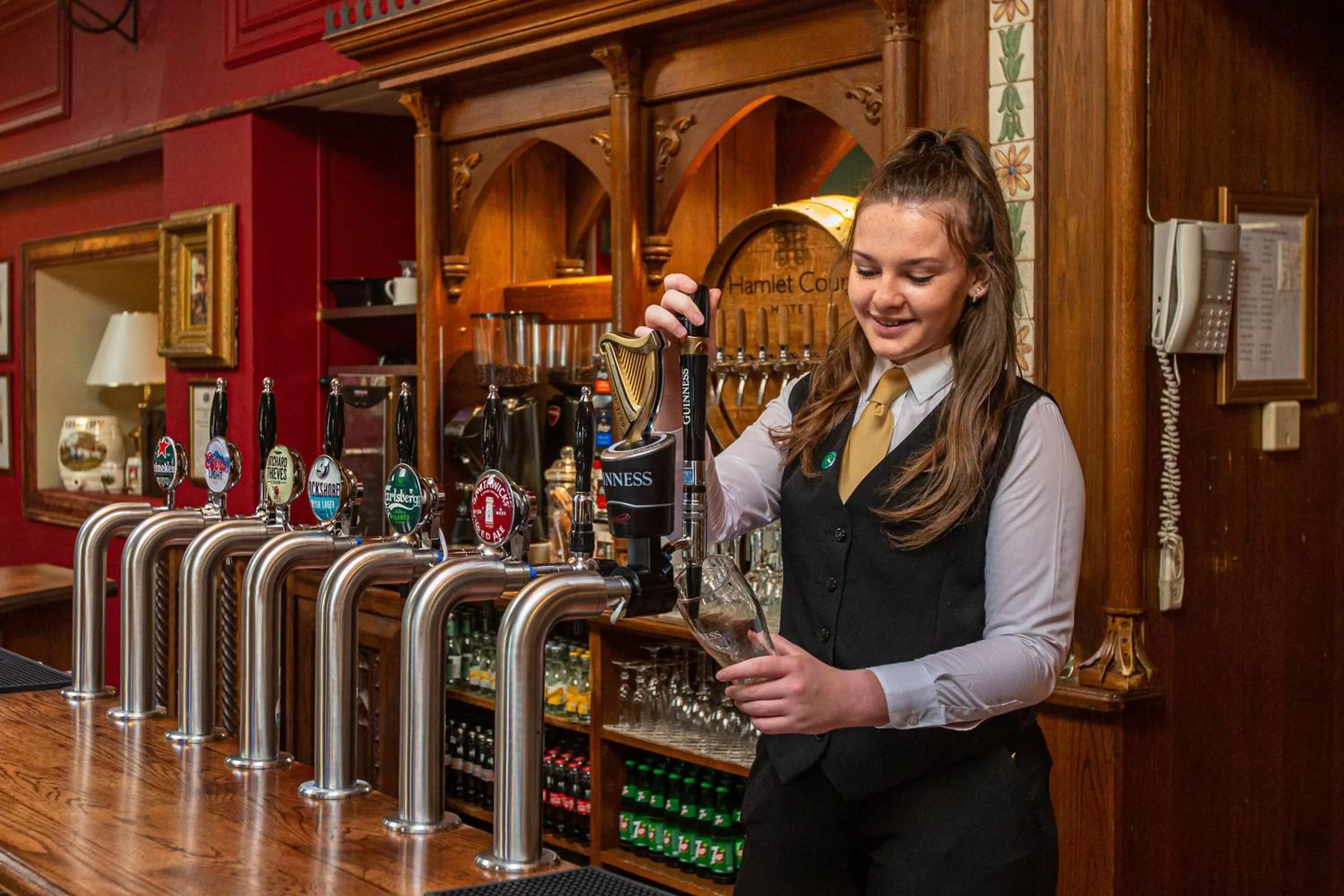 Lounge or bar in Hamlet Court Hotel