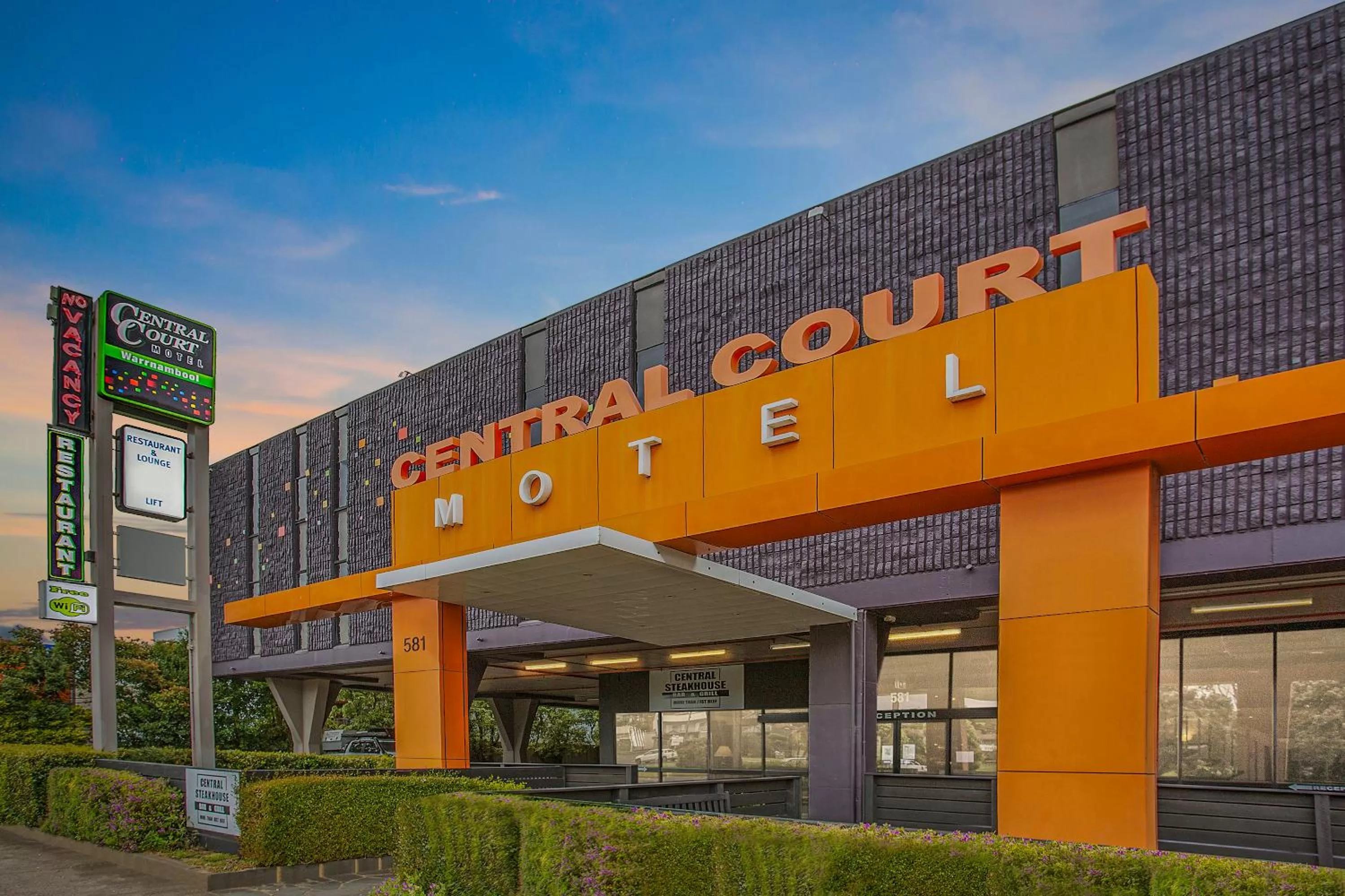 Property building in Central Court Motel Warrnambool
