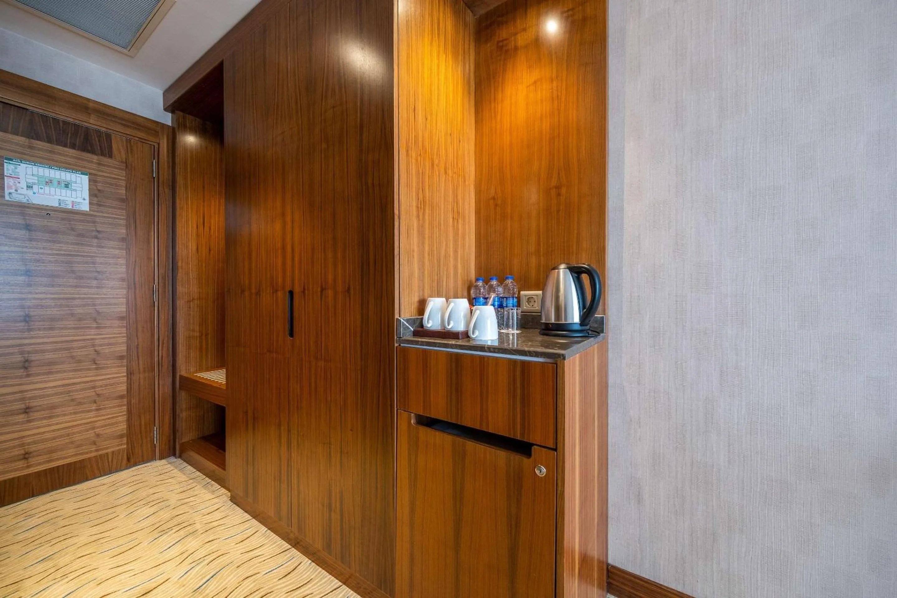 Photo of the whole room in Clarion Hotel Istanbul Mahmutbey