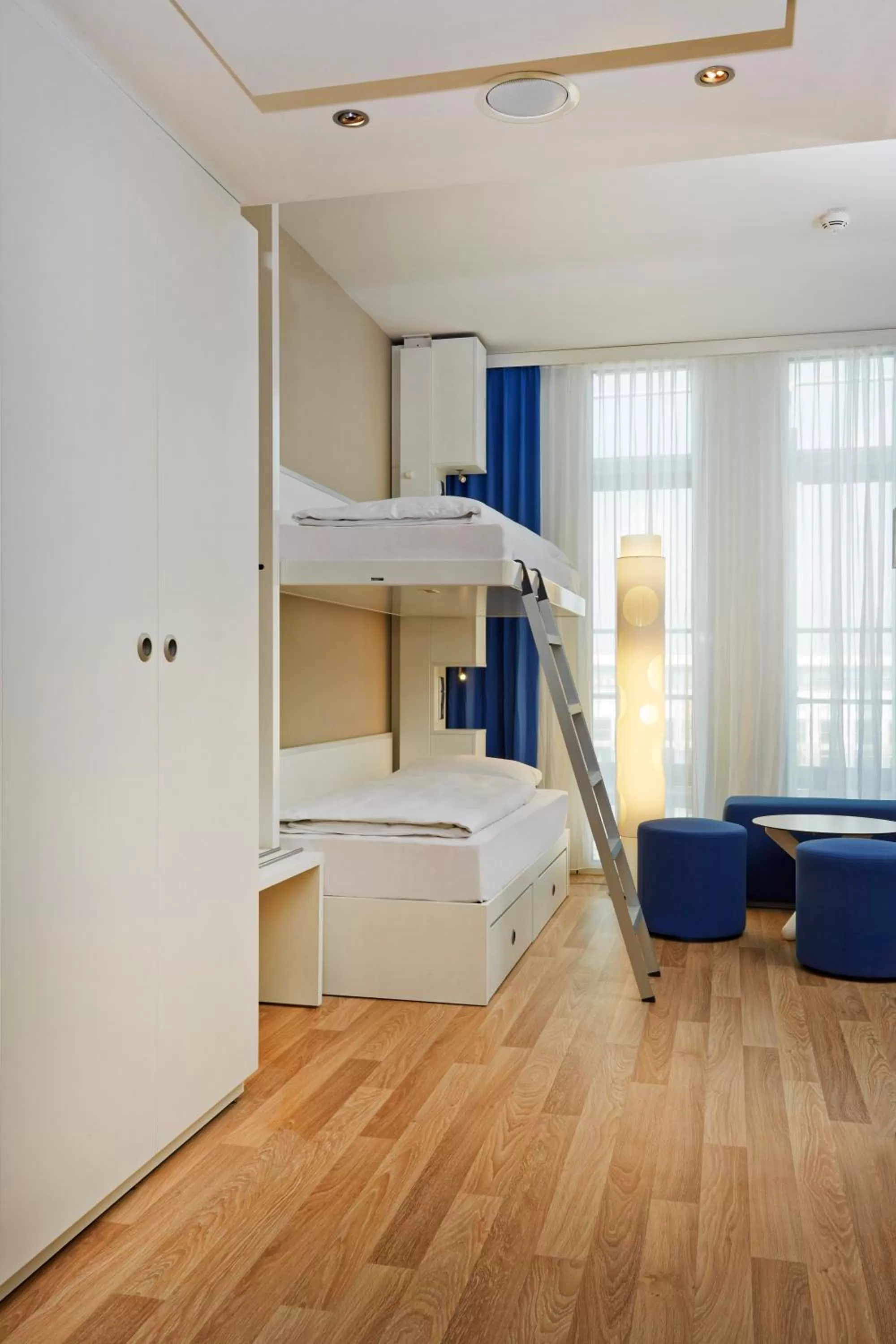 Photo of the whole room, Bed in H2 Hotel München Messe