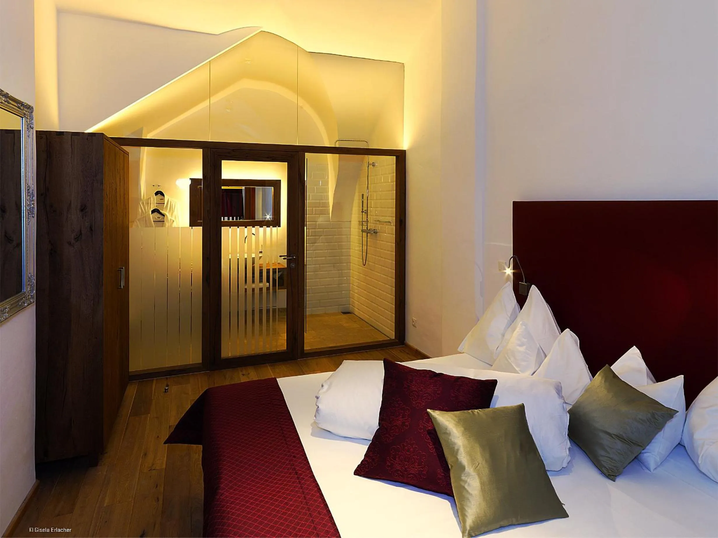 Bedroom, Bed in Hotel Landhaus Moserhof