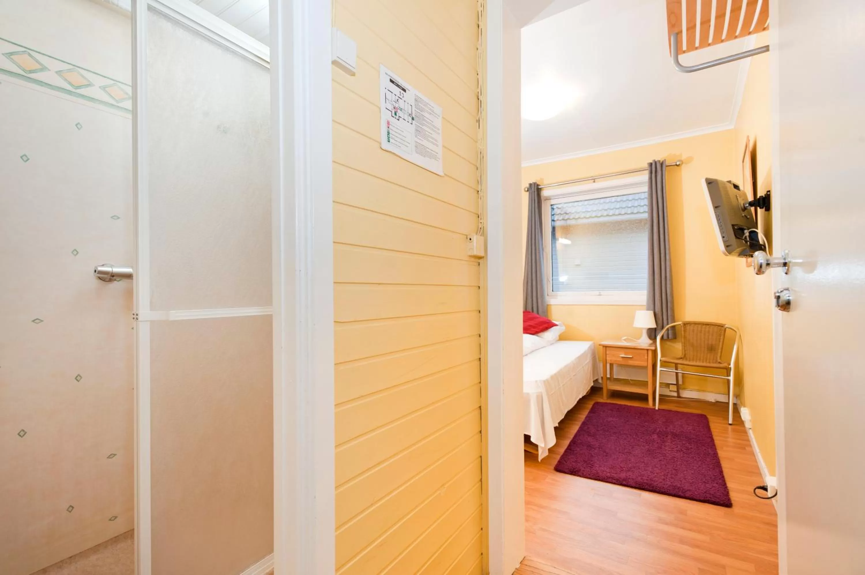 Shower, Bathroom in Stavanger Bed & Breakfast