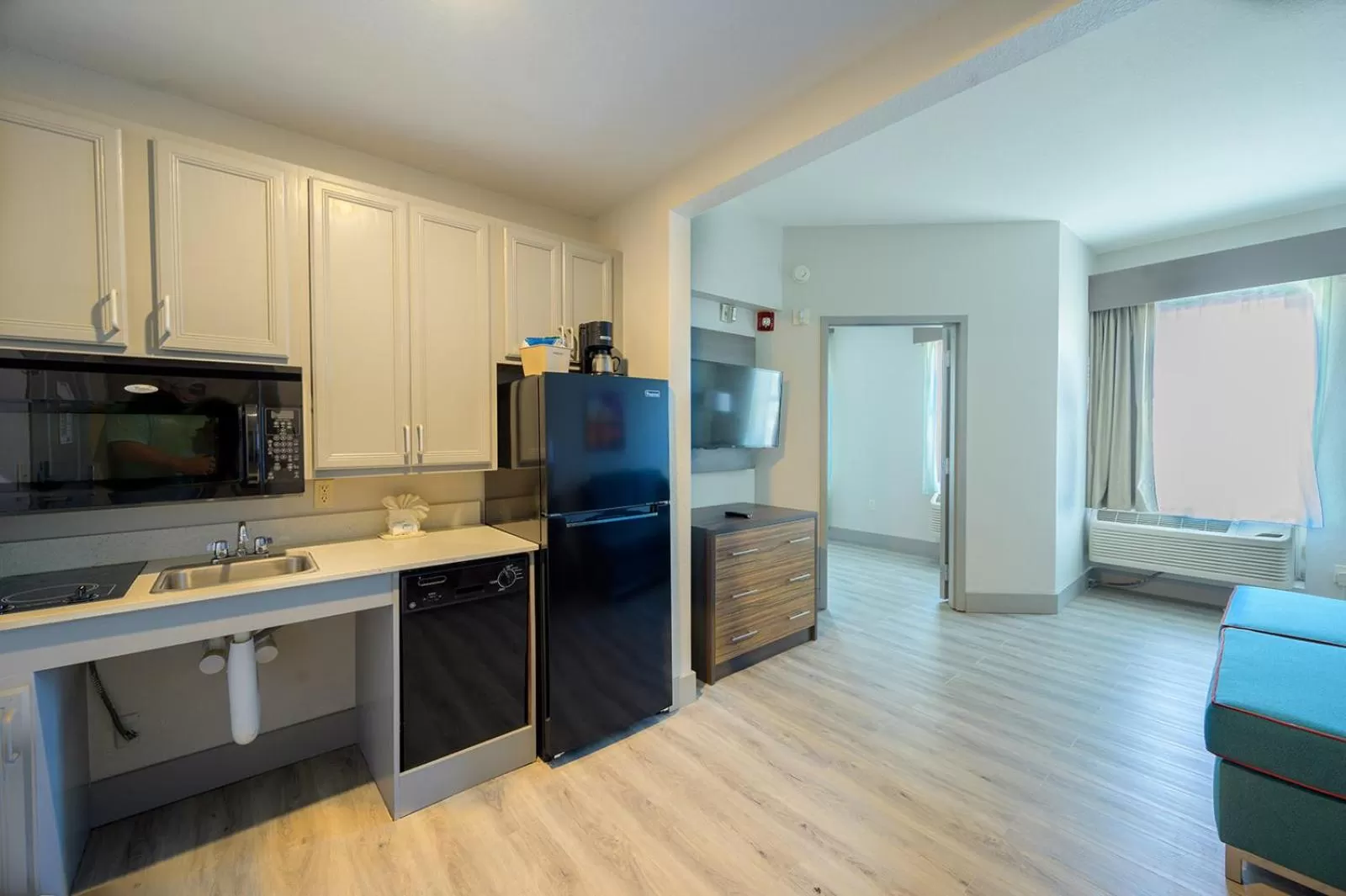 TV and multimedia in Hawthorn Extended Stay by Wyndham Panama City Beach